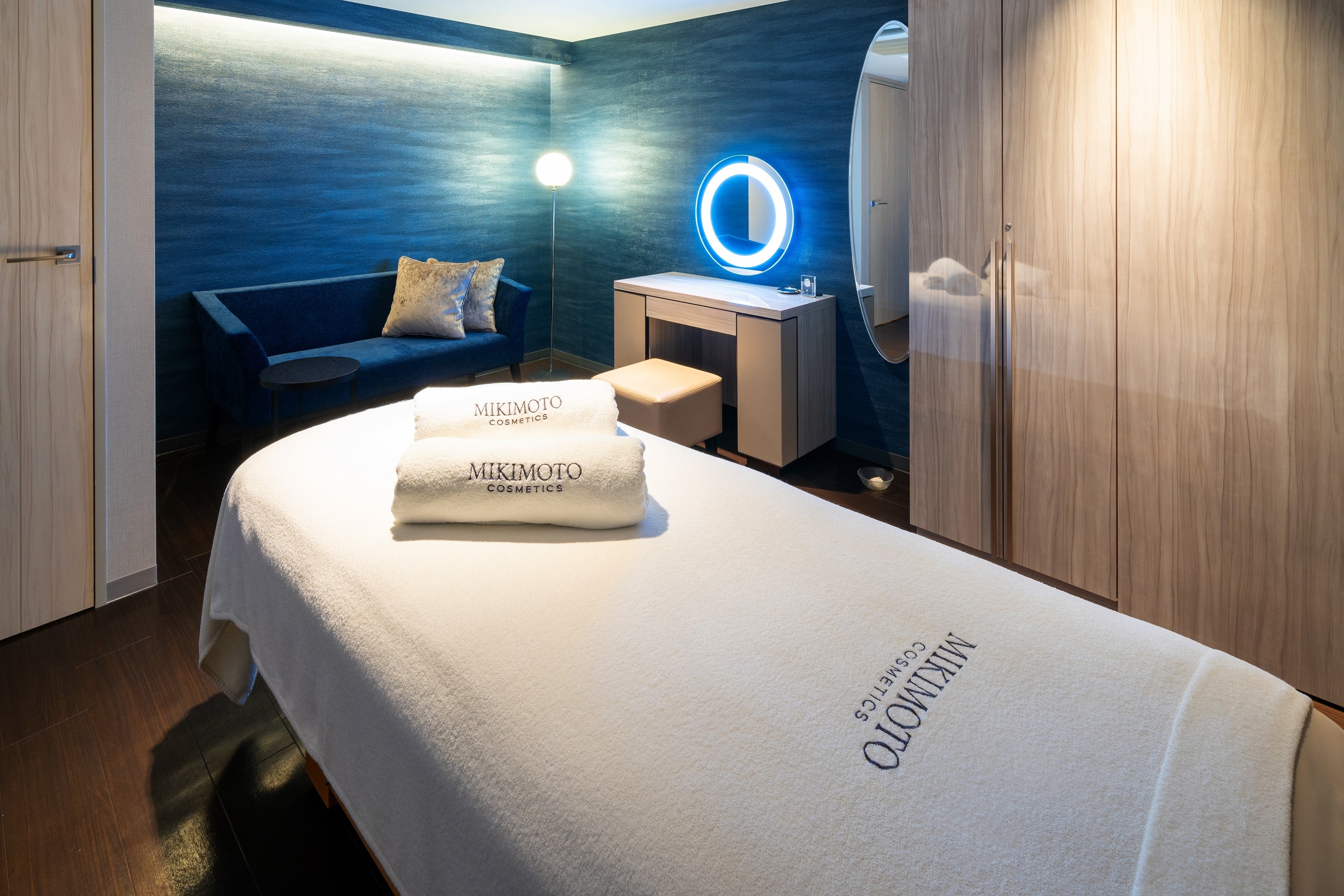 NEMUの海をイメージした1人用ルーム