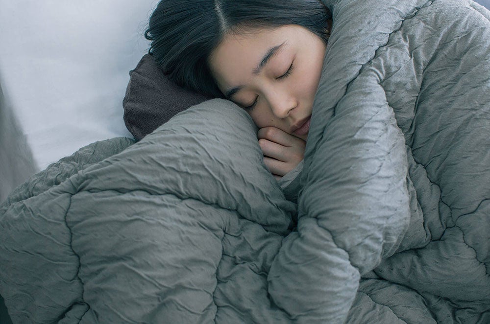 「くまもとろけるふとん」22,000円（税込）※グレー／ホワイト