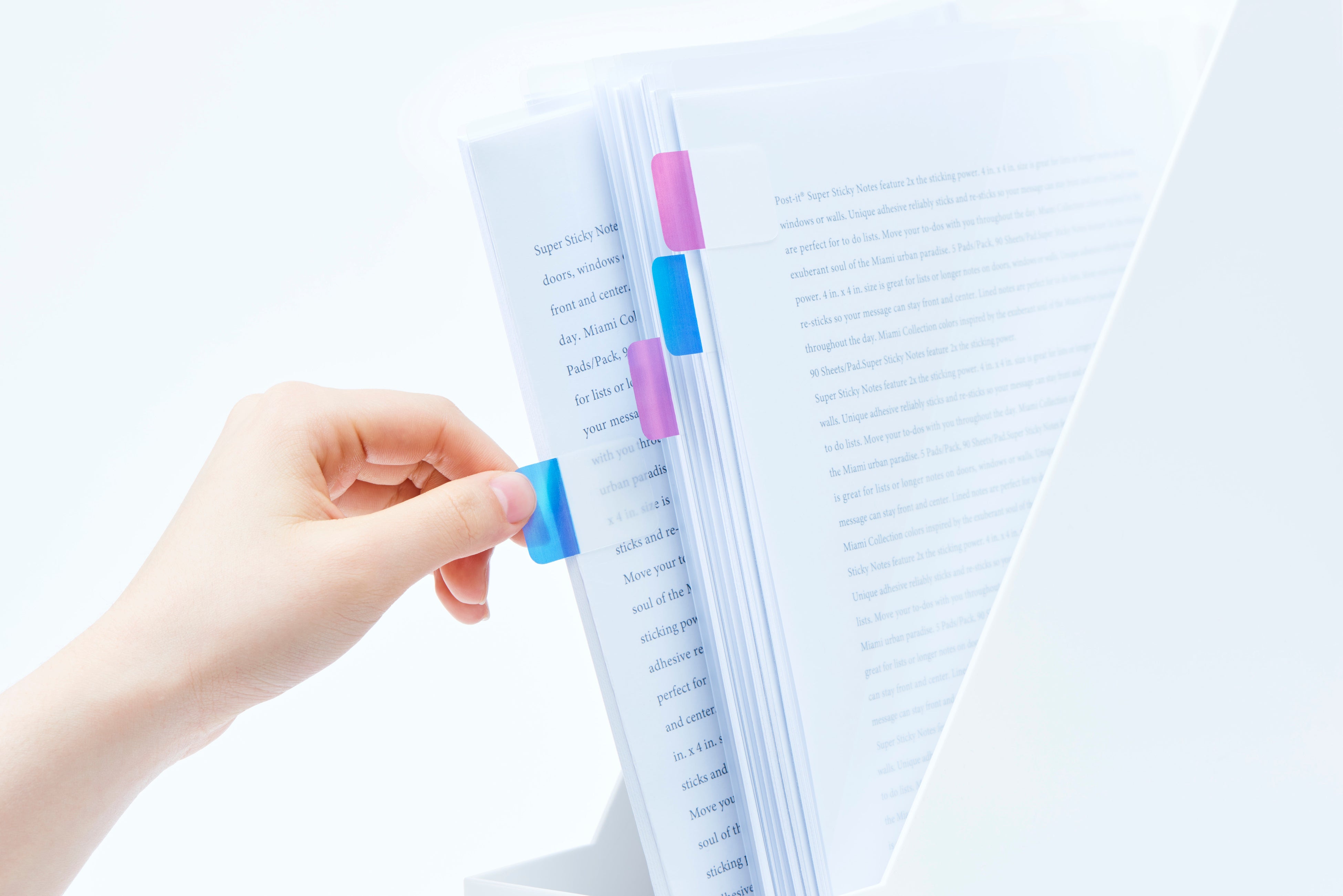 インデックスとして使用できるのはもちろん、ゴールドやシルバーなどを使えば、さらに目立たせることもできます