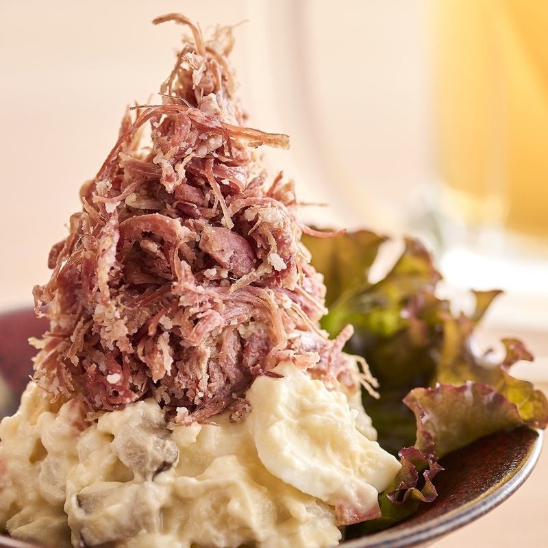 ポテサラマウンテン　473円 コンビーフがドンッとお酒に合うポテサラ。