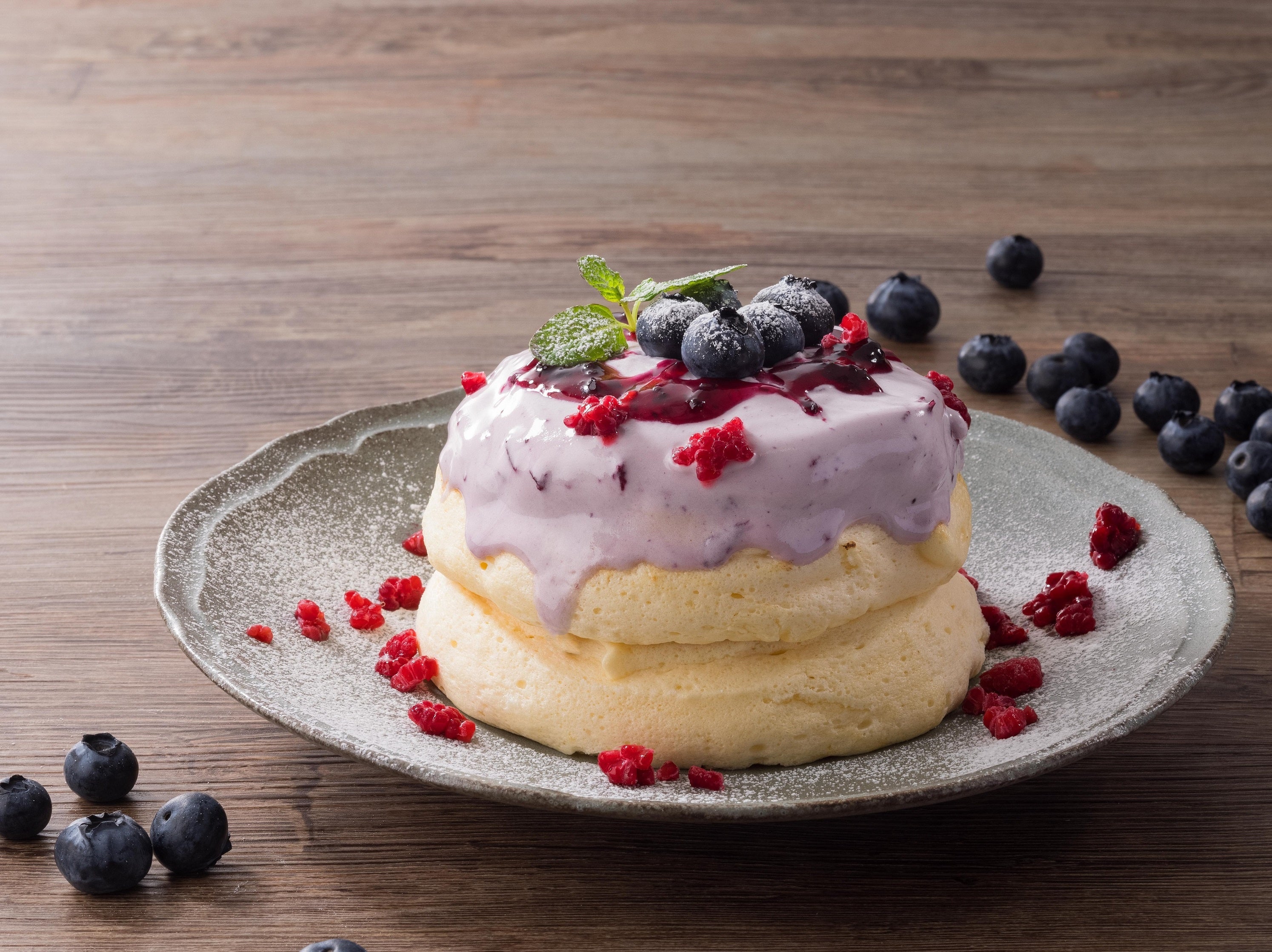 ブルーベリー×ラズベリーパンケーキ