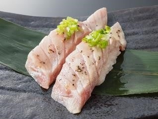 大きい　まぐろはらも炙り