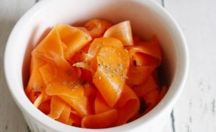 ひらひらにんじんの梅昆布ピクルス