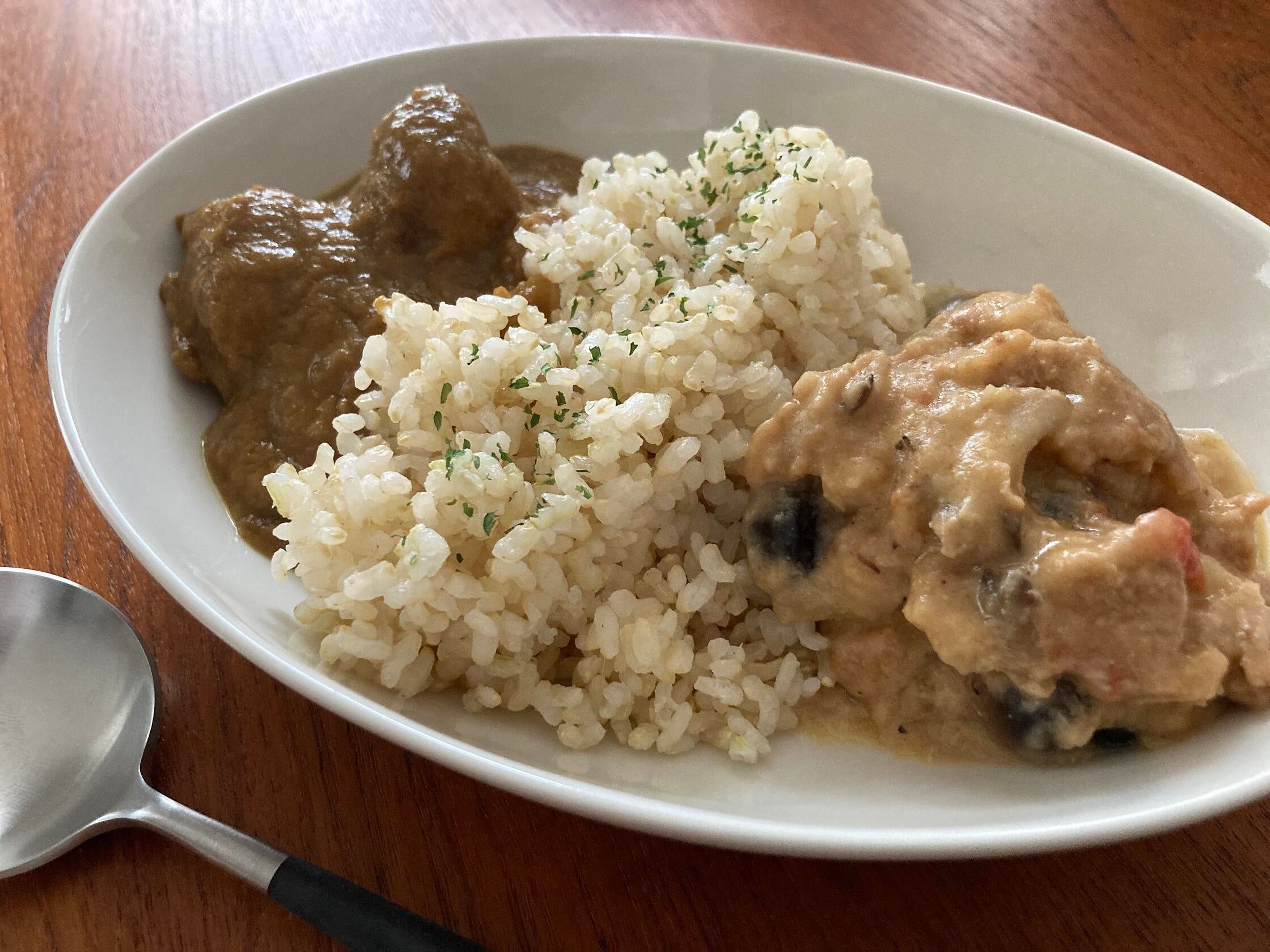 キノコの香り豊かなまるでビーフストロガノフ