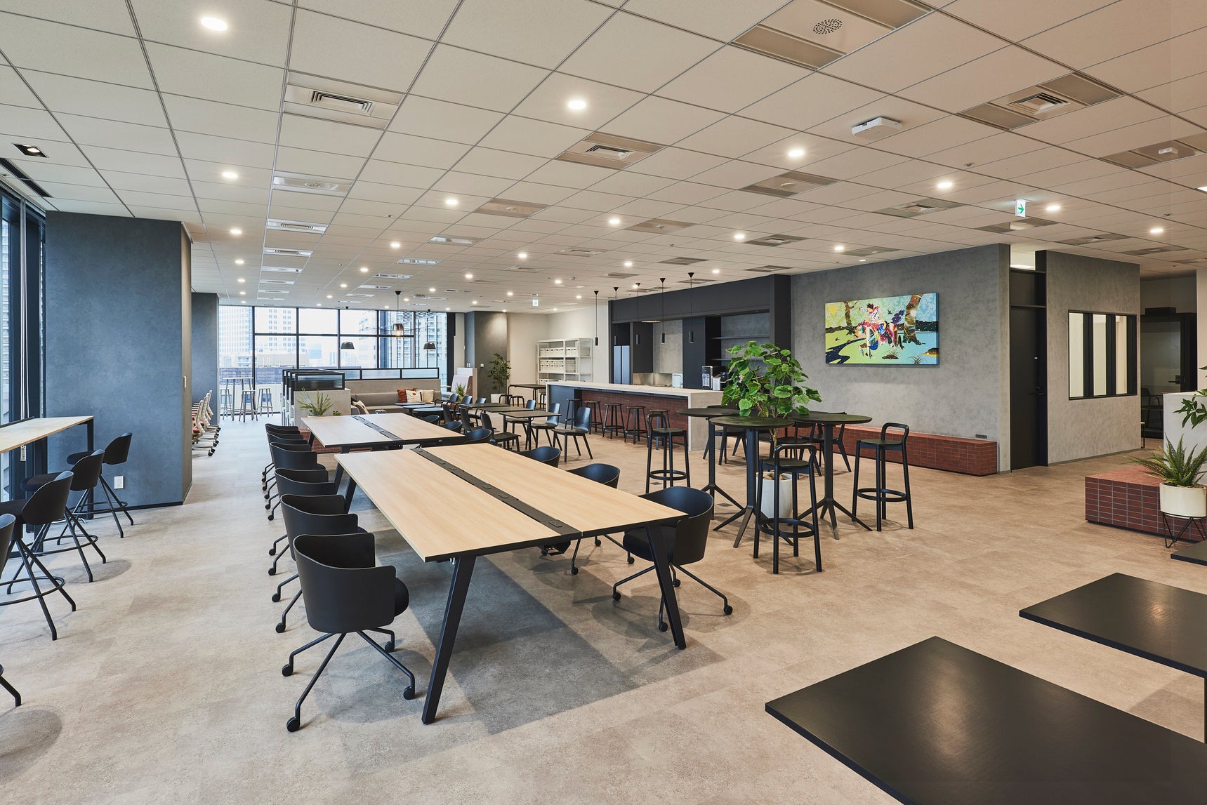 社員自身が居場所を自由に選べるフリーアドレス