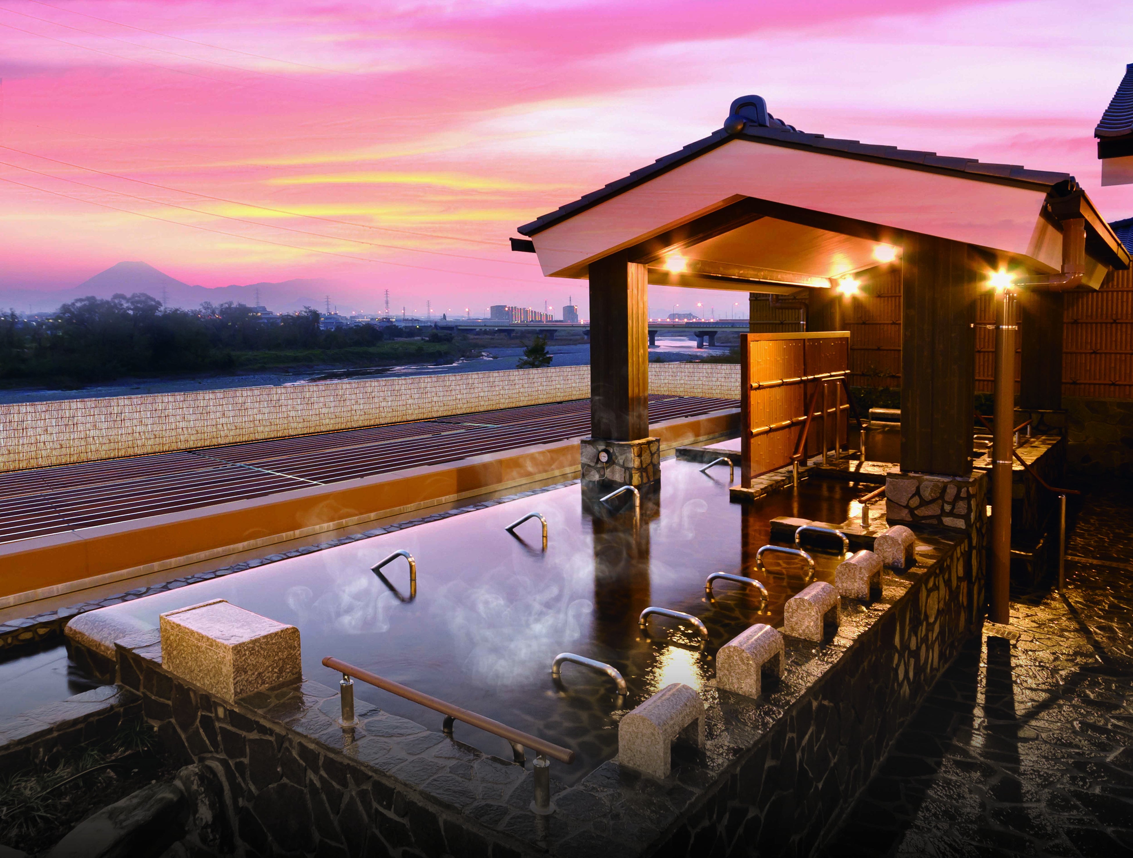 国立温泉 湯楽の里