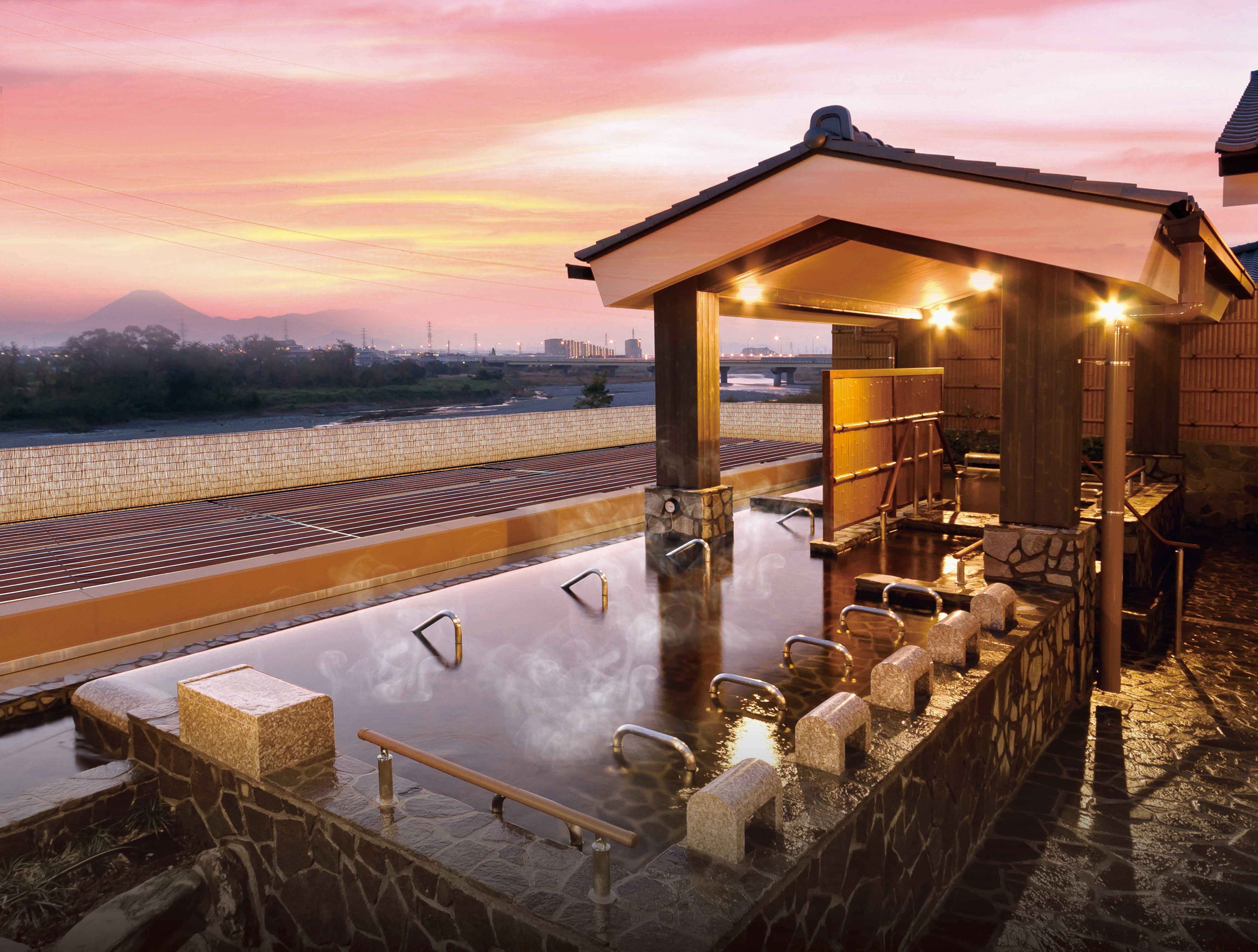 国立温泉　湯楽の里