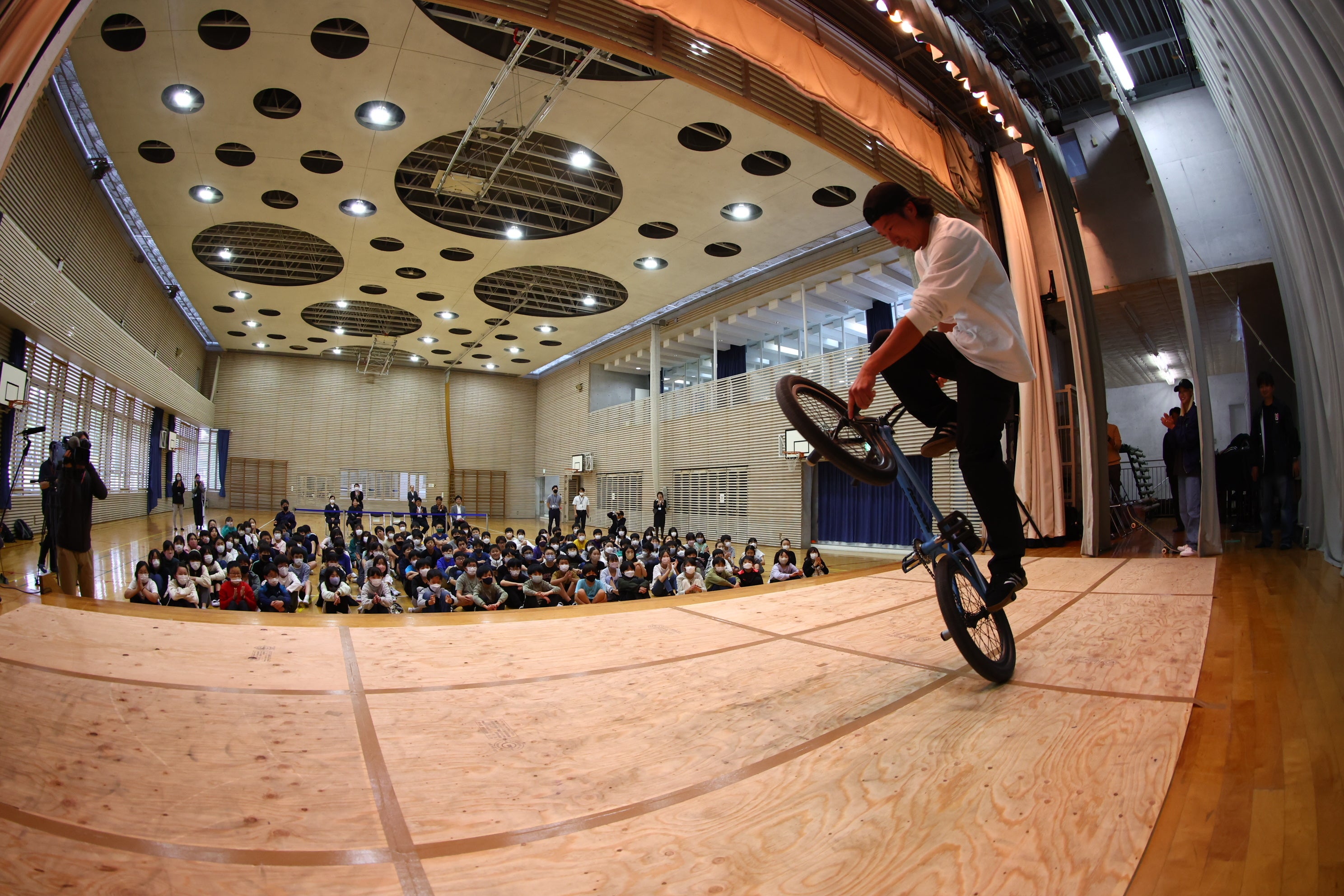 翌日の千葉市小学校訪問 ©️ Hikaru Funyu - X Games