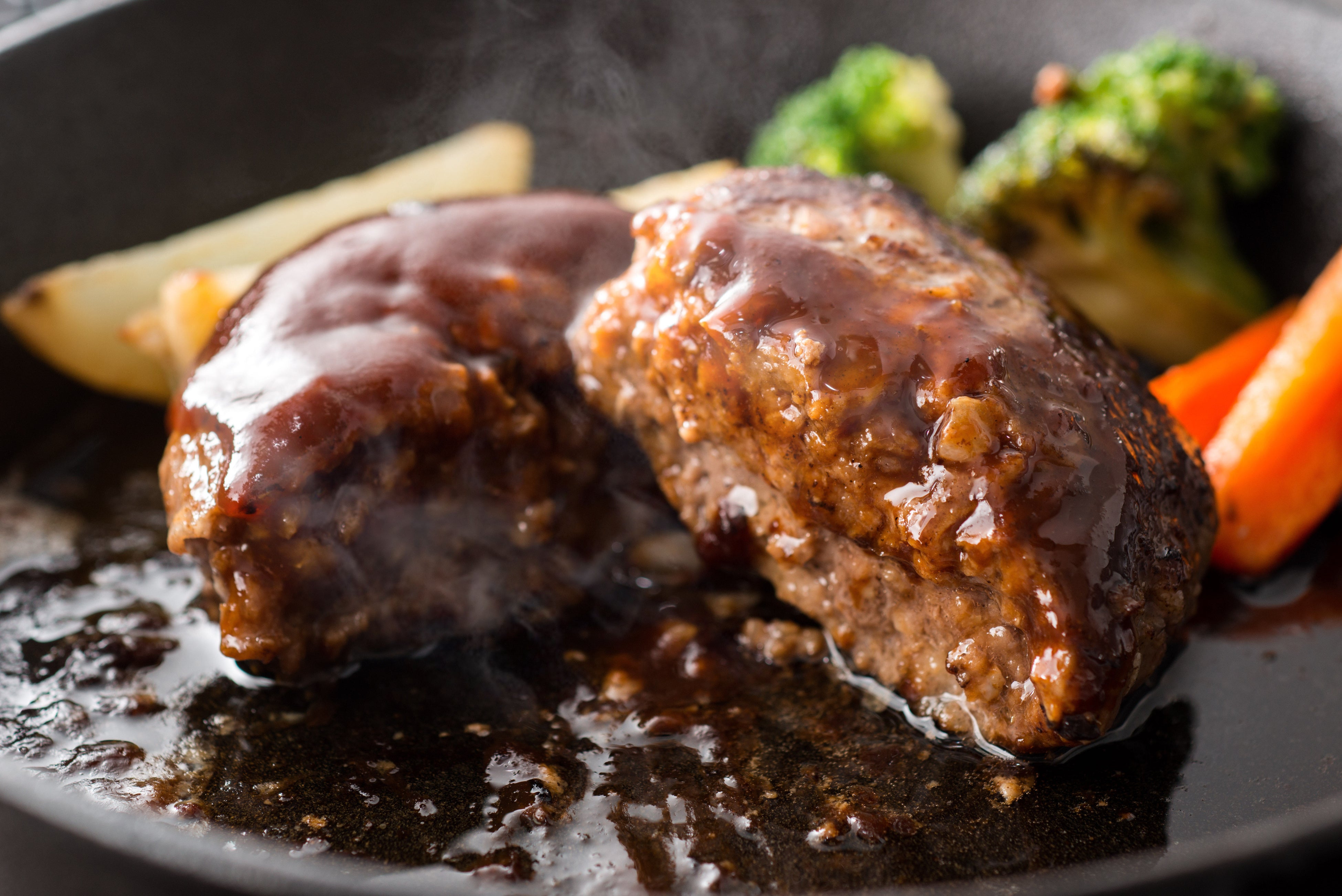 行列のできるキッチンカーを手がける姉妹が店舗初出店。手作りに