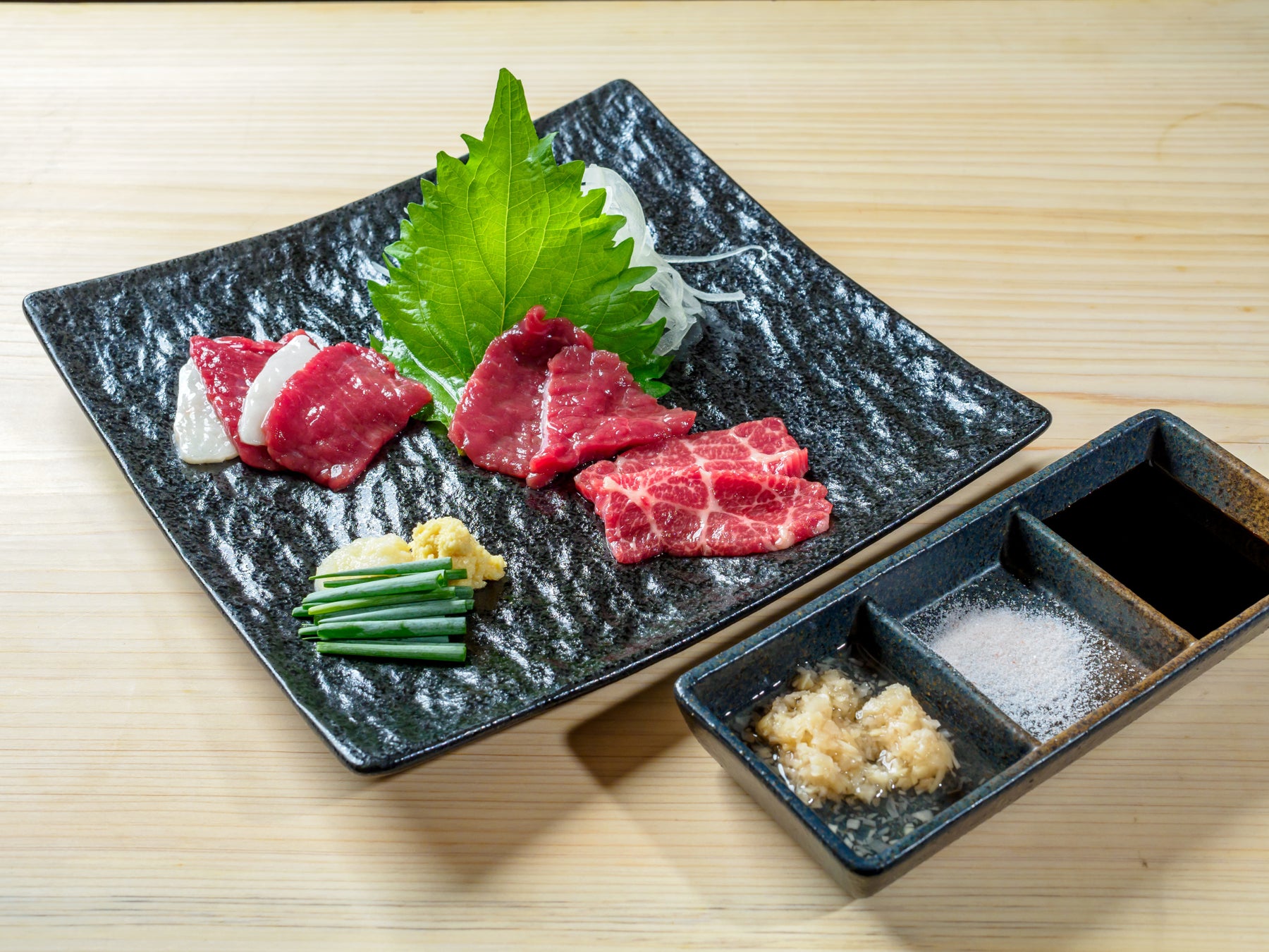 熊本直送の上質な馬肉を 馬刺しと焼肉で 西麻布 さくらや が8月29日 月 グランドオープン Instyle Groupのプレスリリース 熊本直送の上質な馬肉を 馬刺しと焼肉で 西麻布 さくらや が8月29日 月 グランドオープン Instyle Groupのプレスリリース