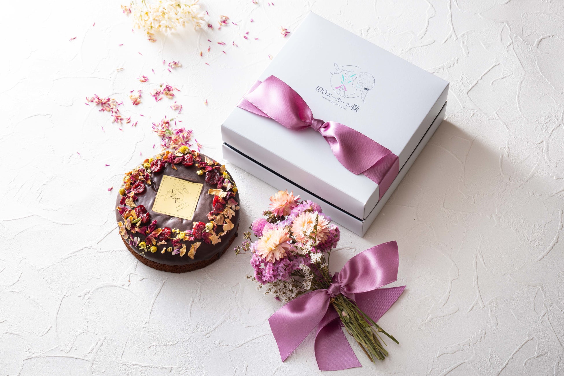 ホワイトデー 花束で想いを届ける 感謝 をカタチにしたフラワースイーツを大切な人へのお返しや お世話になったあの人へ 株式会社シルスマリアのプレスリリース ホワイトデー 花束で想いを届ける 感謝 をカタチにしたフラワースイーツを大切な人へのお返しや お世話になったあの人へ 株式会社シルスマリアのプレスリリース