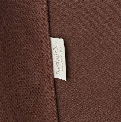 「Limited Edition 2024」の文字を織り込んだタグ