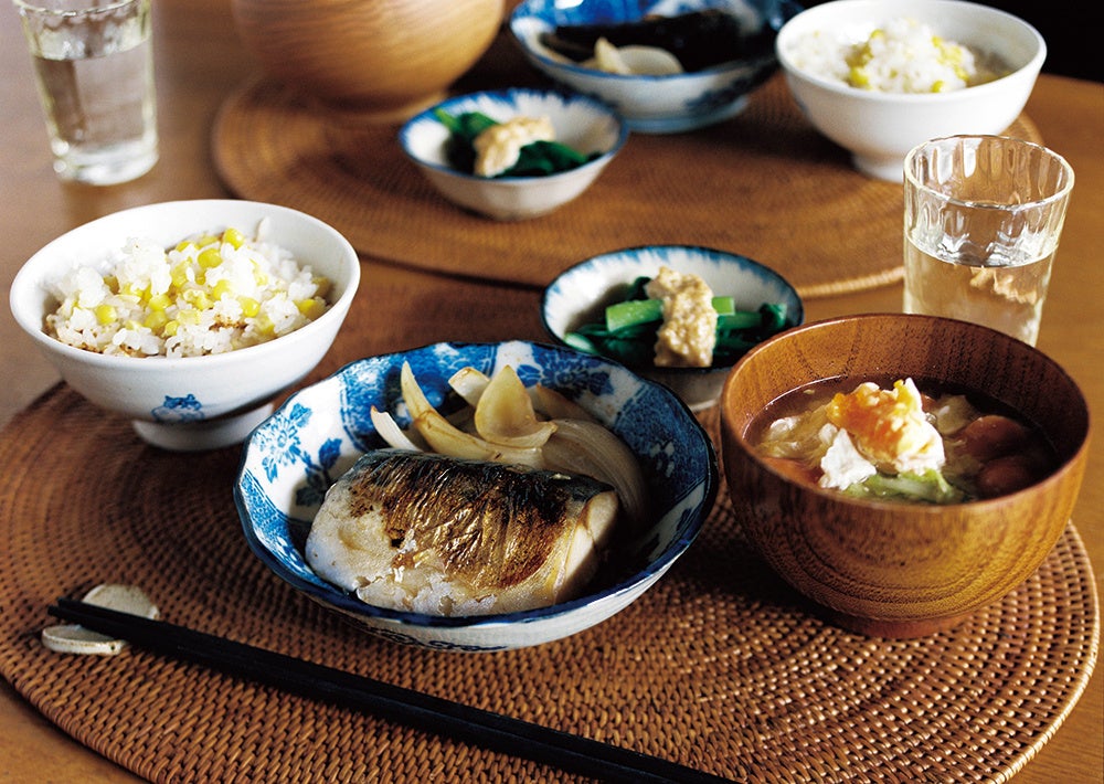 家庭料理の価値とおいしさを高める活動に取り組みます。