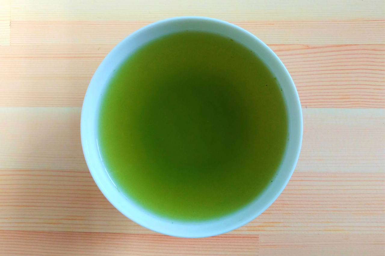 鮮やかな緑色が特徴