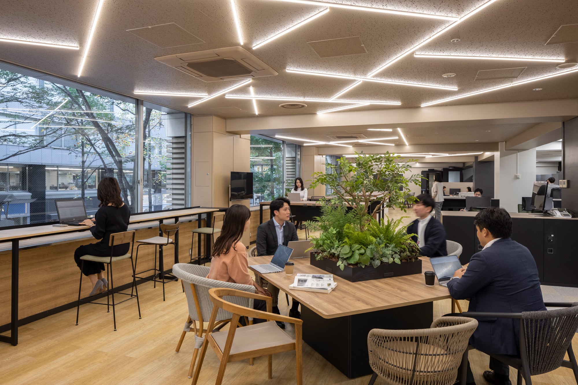 シンメトリーとなる２ビル_2