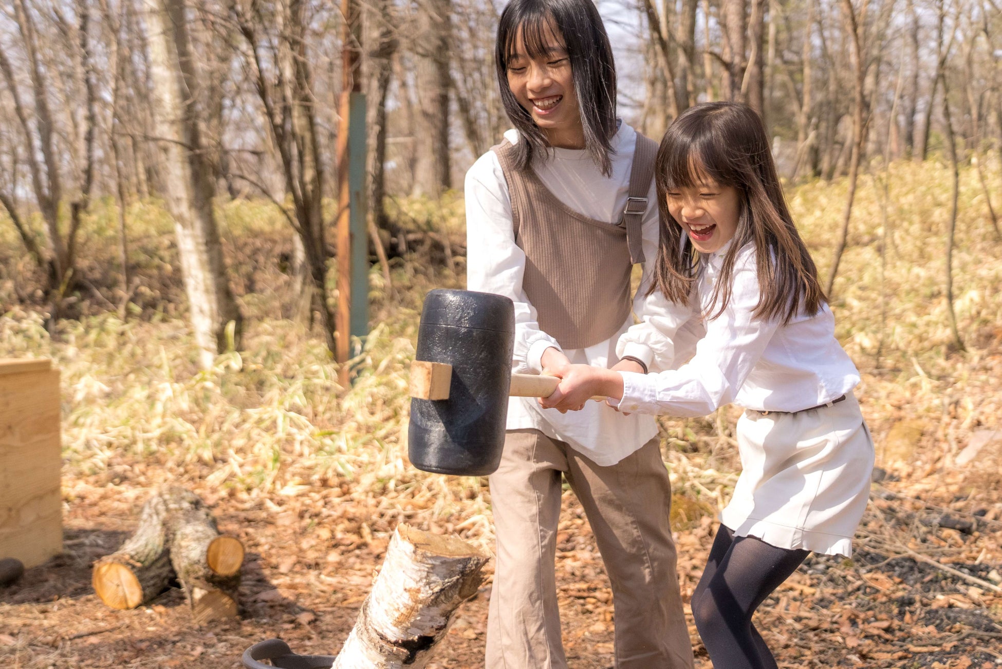 巻き割り体験をしている様子