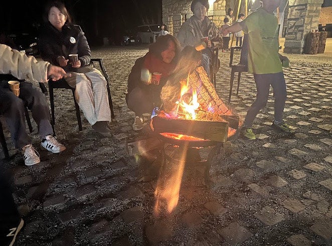 クリスマスマーケットの焚火の様子