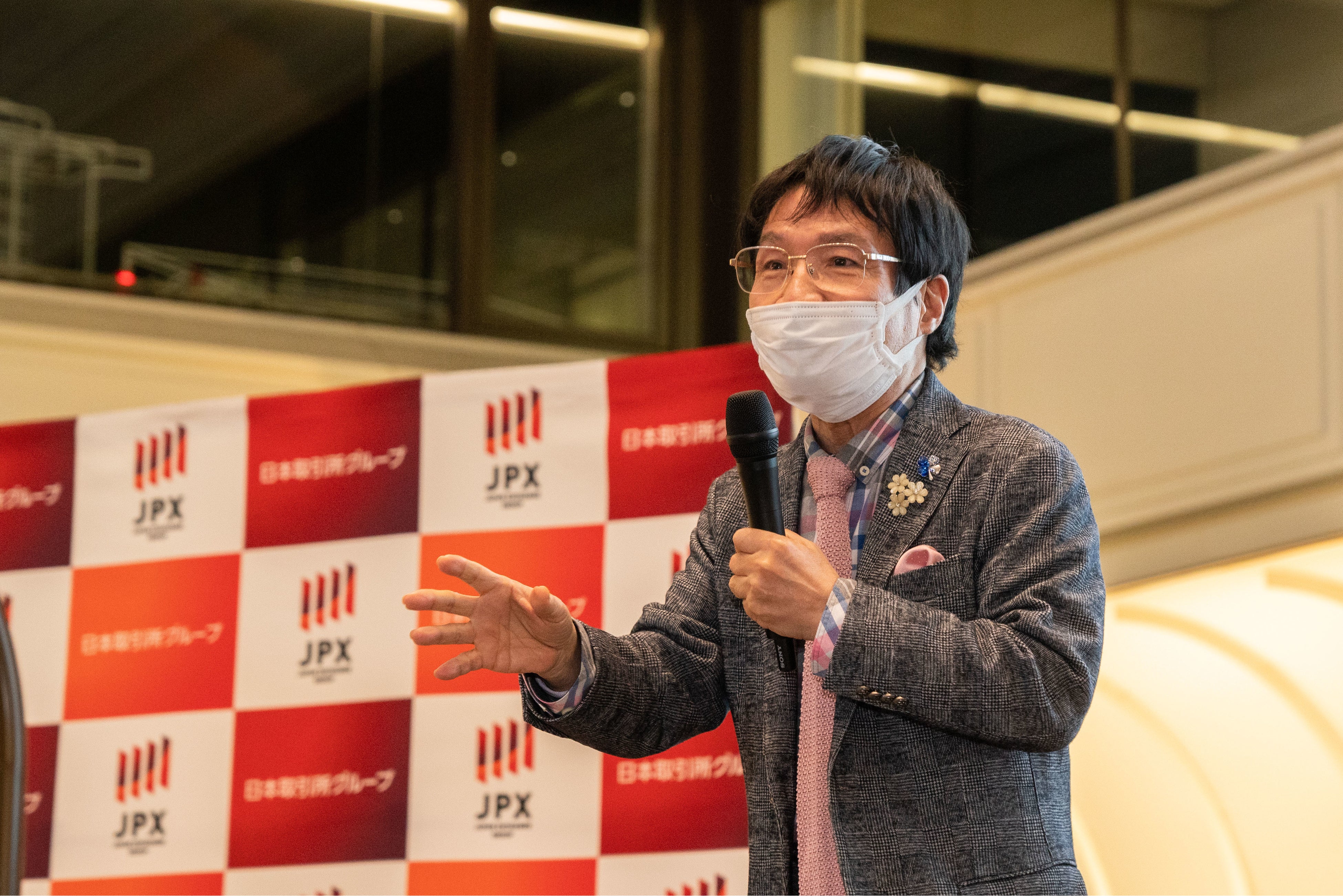 ファイナリストの熱のこもったプレゼンに尾木ママも絶賛