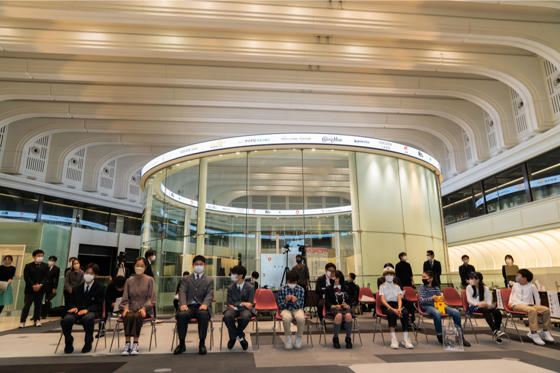 会場の東証Arrowsに集結した国内トップレベルの小中学生プレゼンターたち