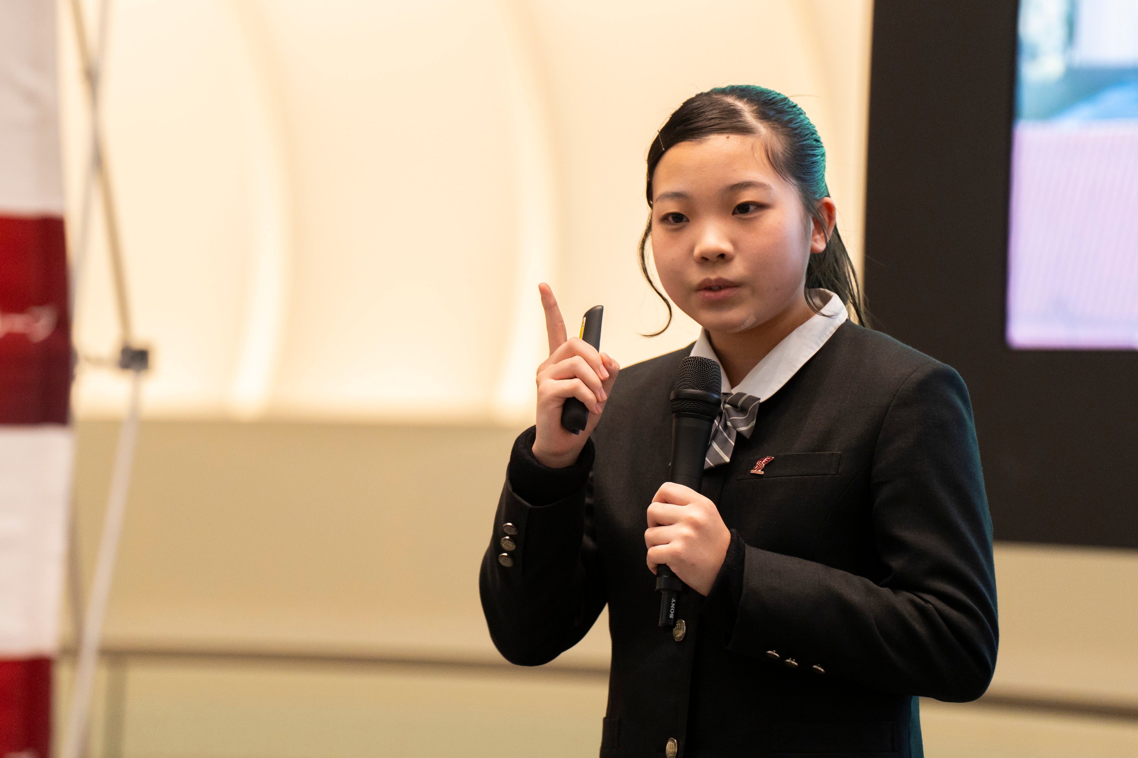 プレゼンテーションする髙橋 春帆さん