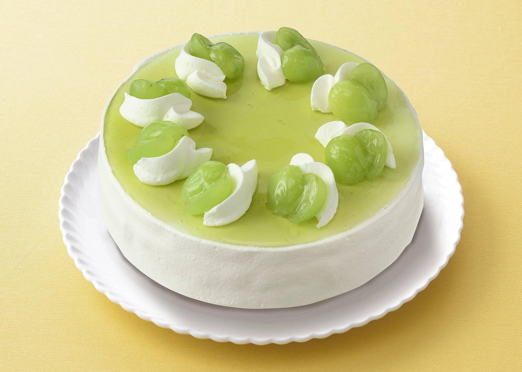 5日前までの予約限定で、ホールサイズ（直径19.5cm）の販売もございます。 　価格：4,560円（税込4,924円）