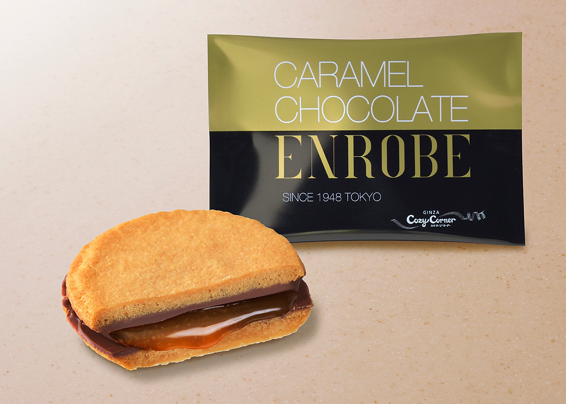 贅沢な時間をイメージして上質さをデザインしたパッケージ。贈り物にもご利用いただけます。