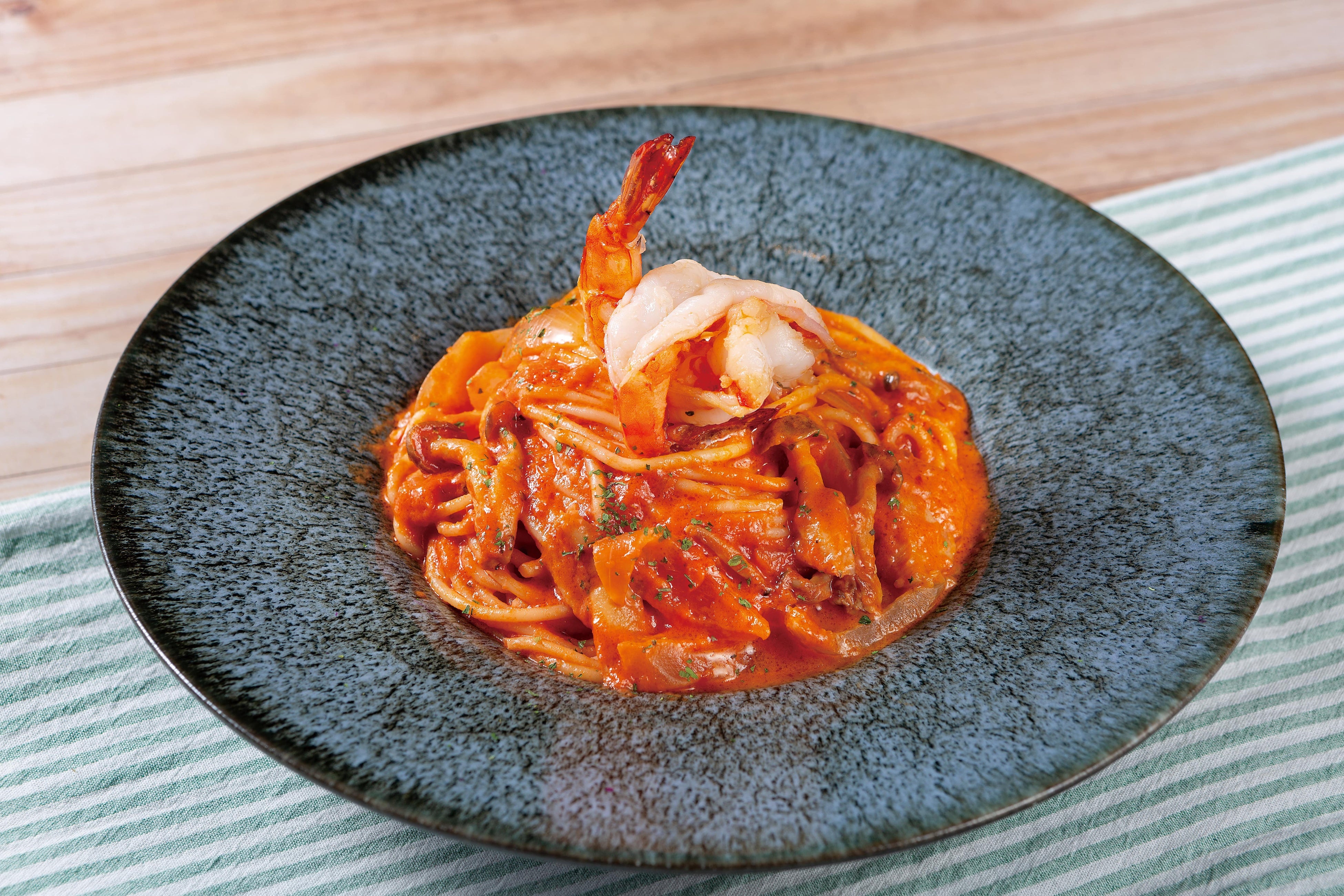 海老のトマトクリームパスタ　1,045円（税込）