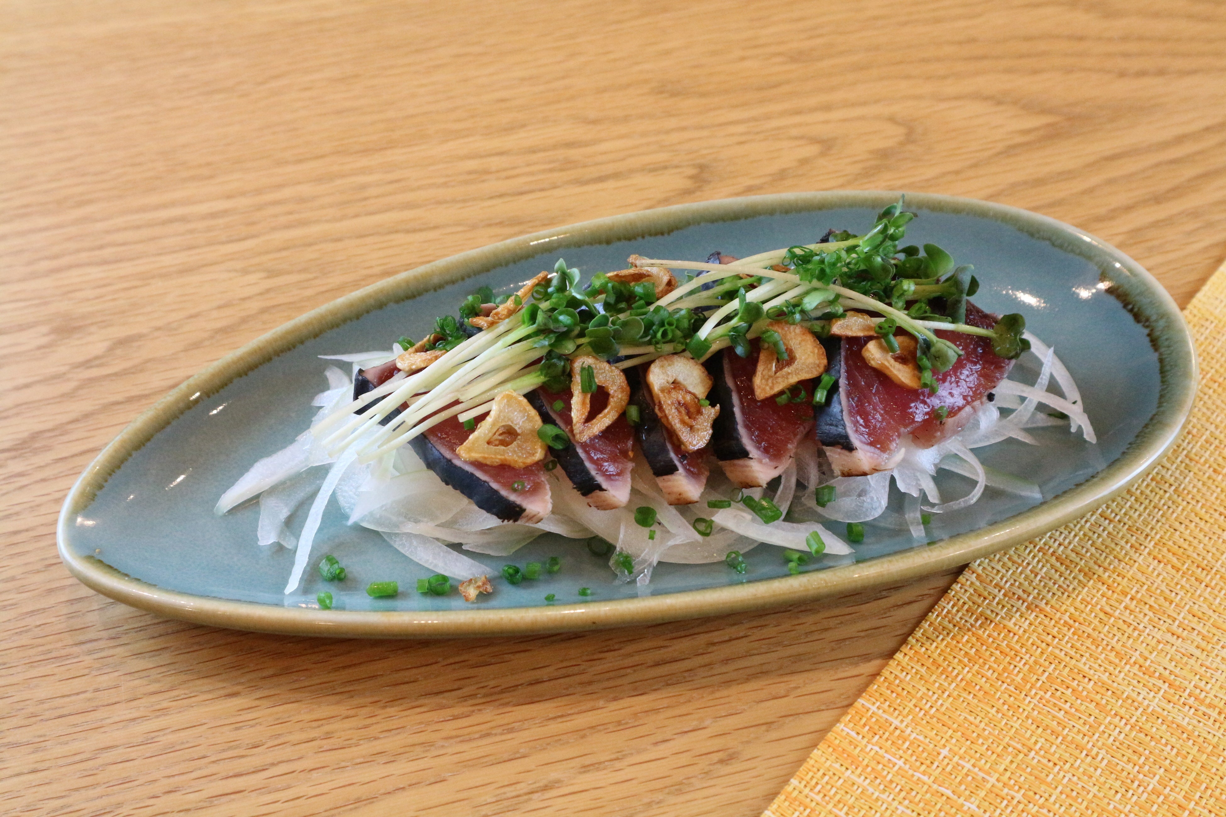 カツオのたたき　759円（税込）