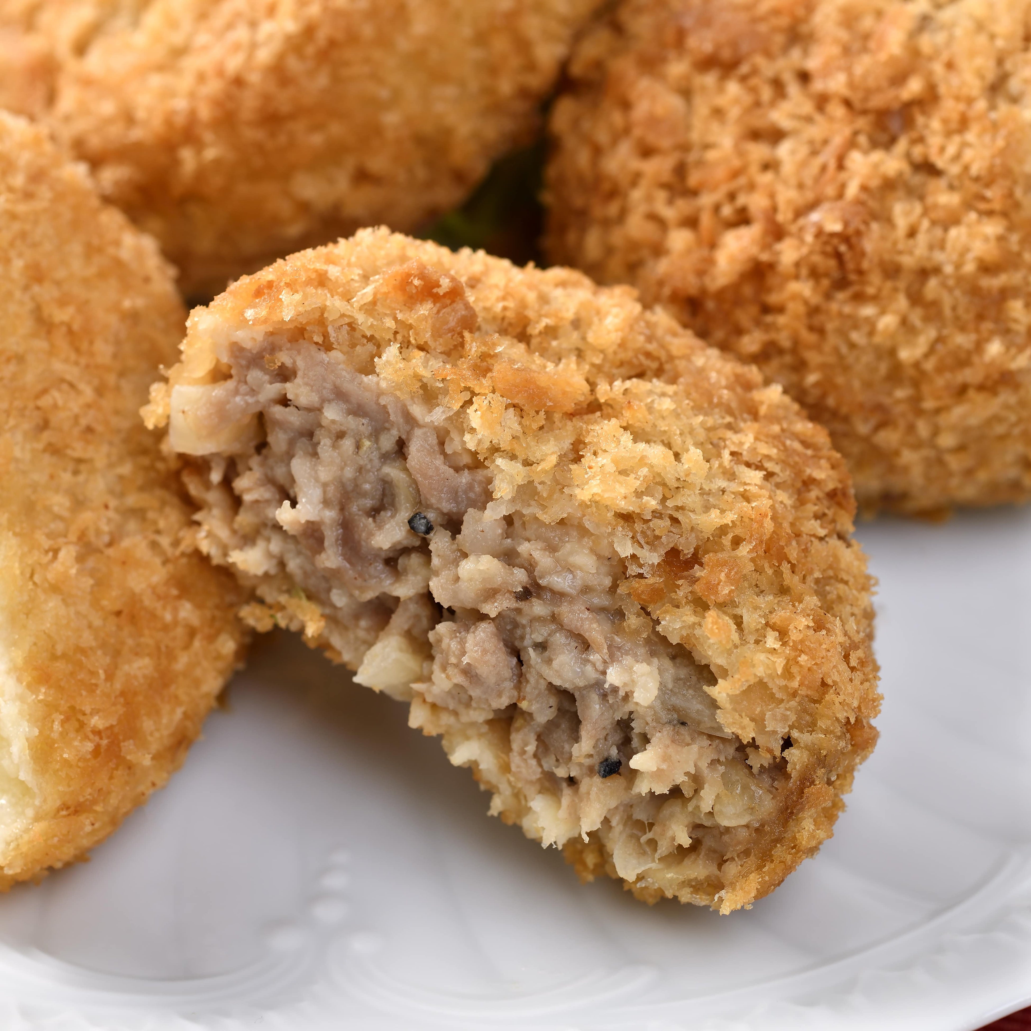 おうちで揚げないコロッケとメンチカツ