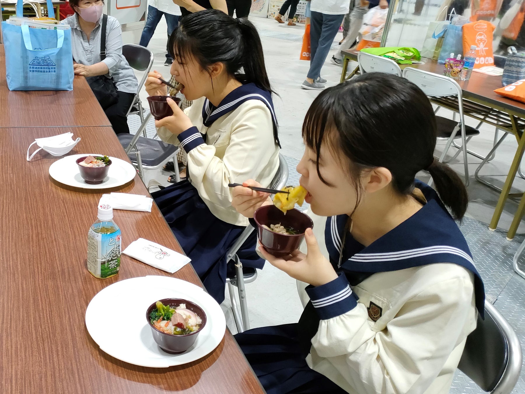 雑煮2種類を食べ比べ