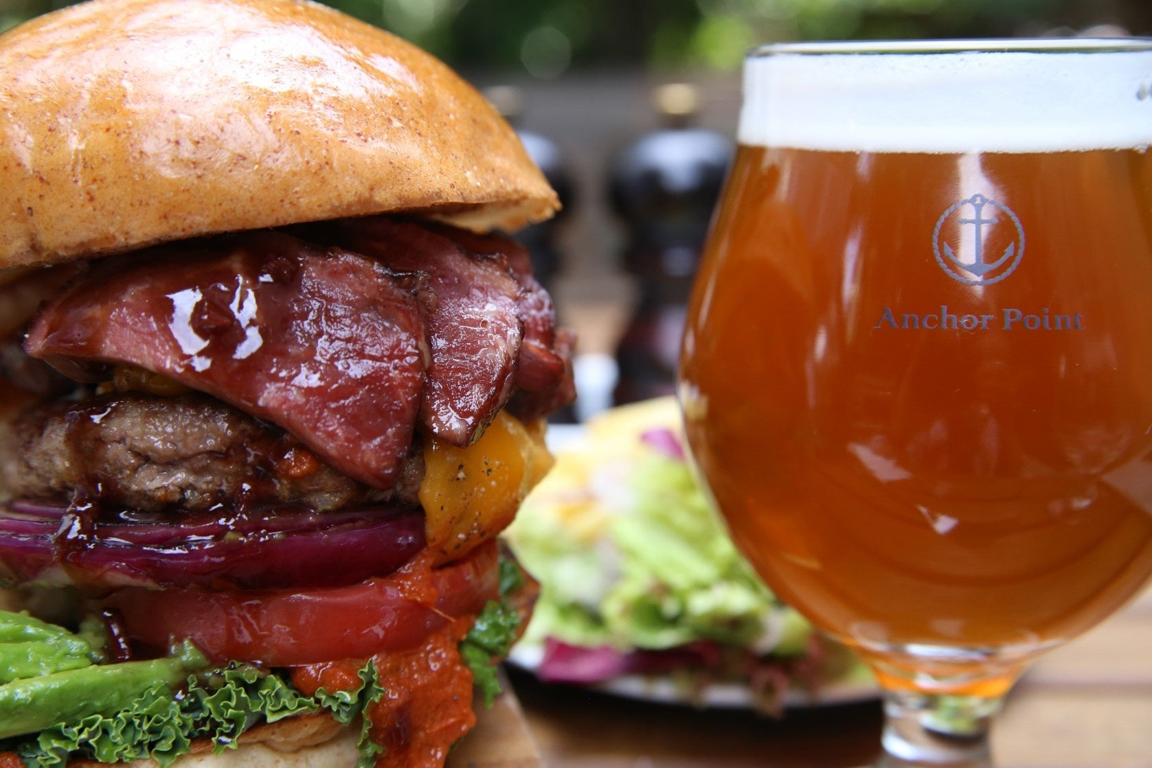まもなく晩夏！ビール片手にバーガーにかぶりつけ！！サーロイン