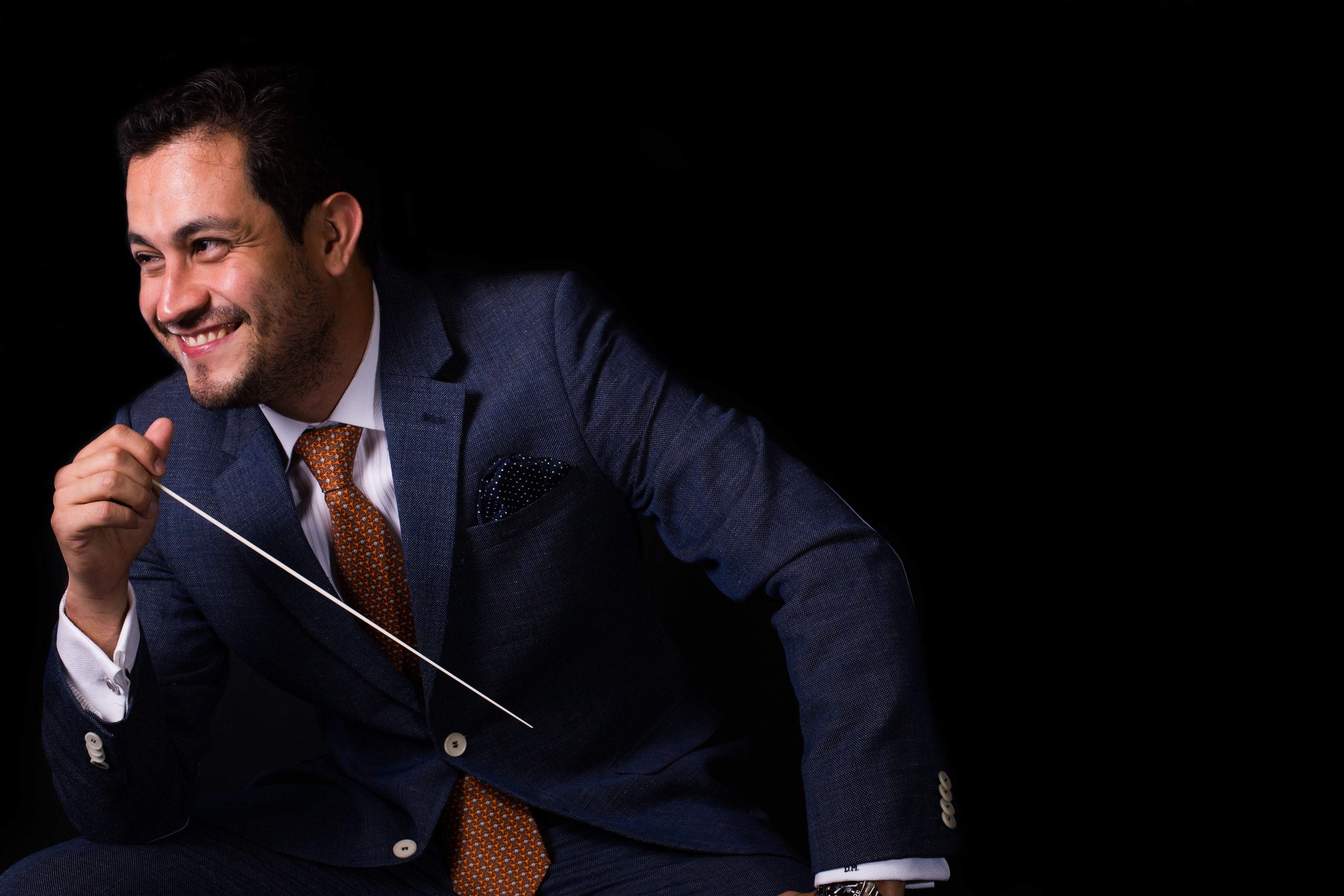 指揮　ディエゴ・マテウス