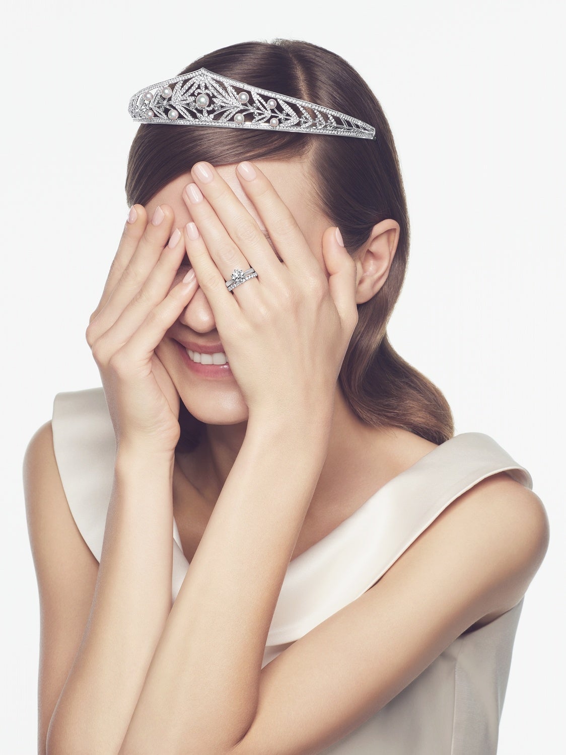 TASAKI銀座本店にて抽選でレンタルしているスペシャルティアラのひとつ、「Sarah（サラ）」©TASAKI