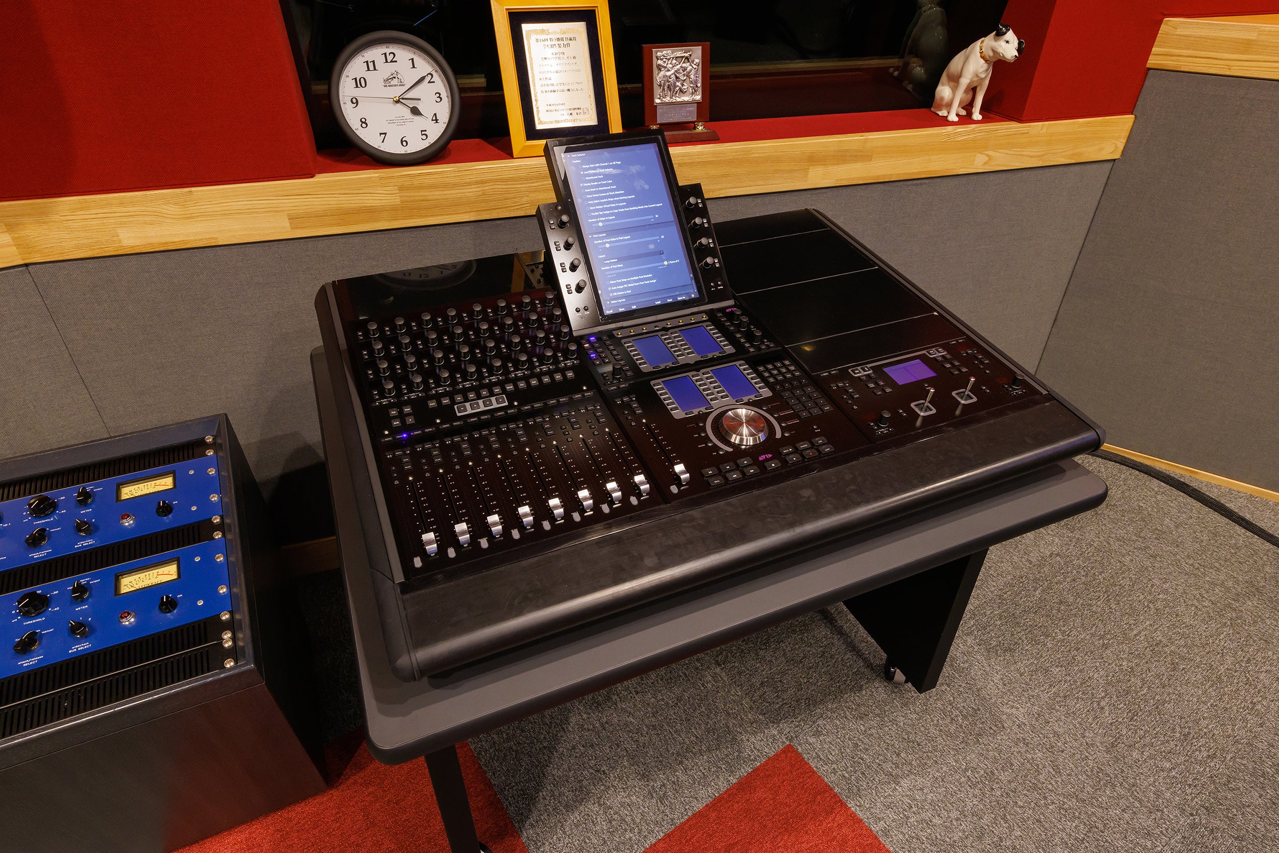 縦横無尽に動く音の位置を設定する「Avid S4」