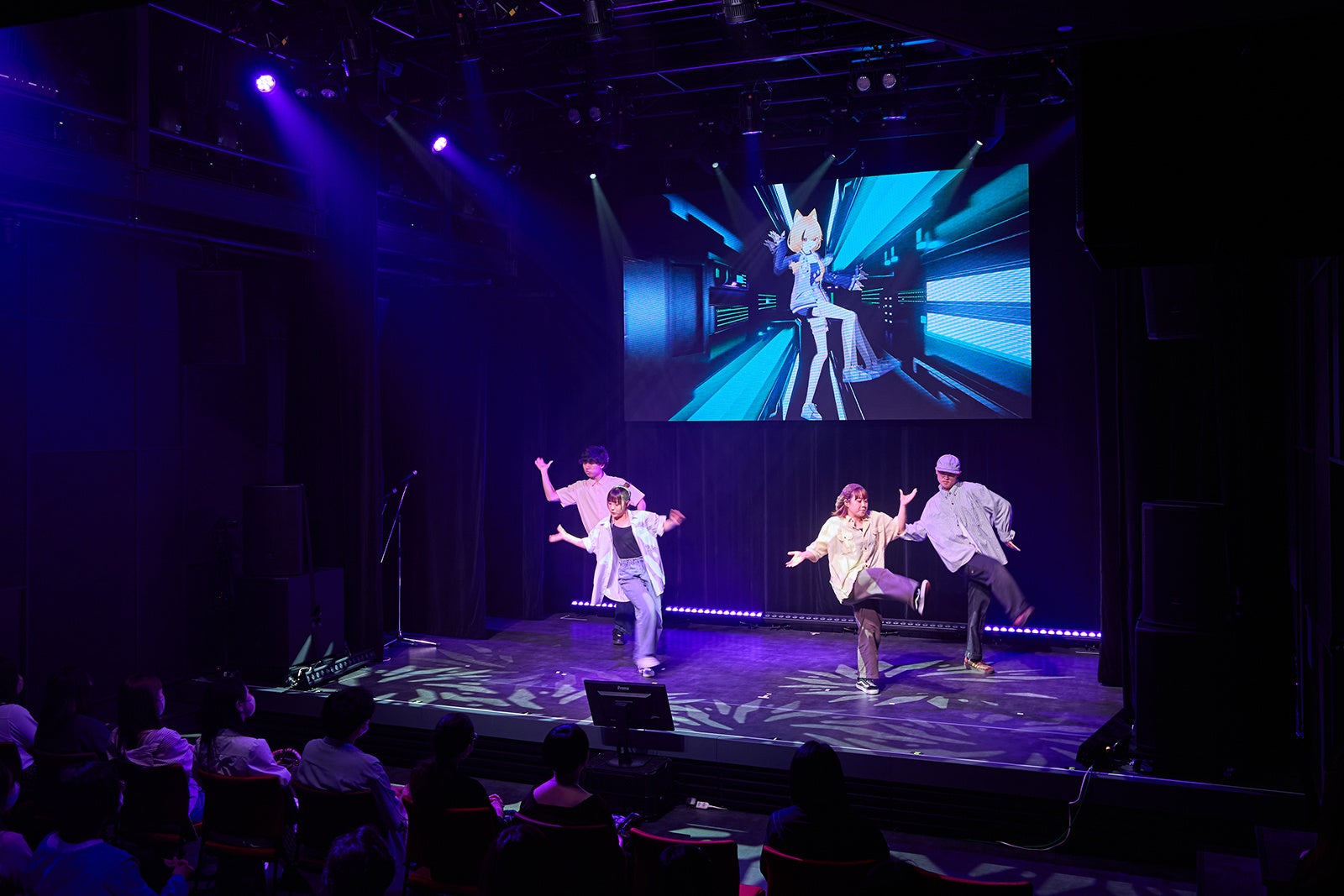 ステージパフォーマンスの様子