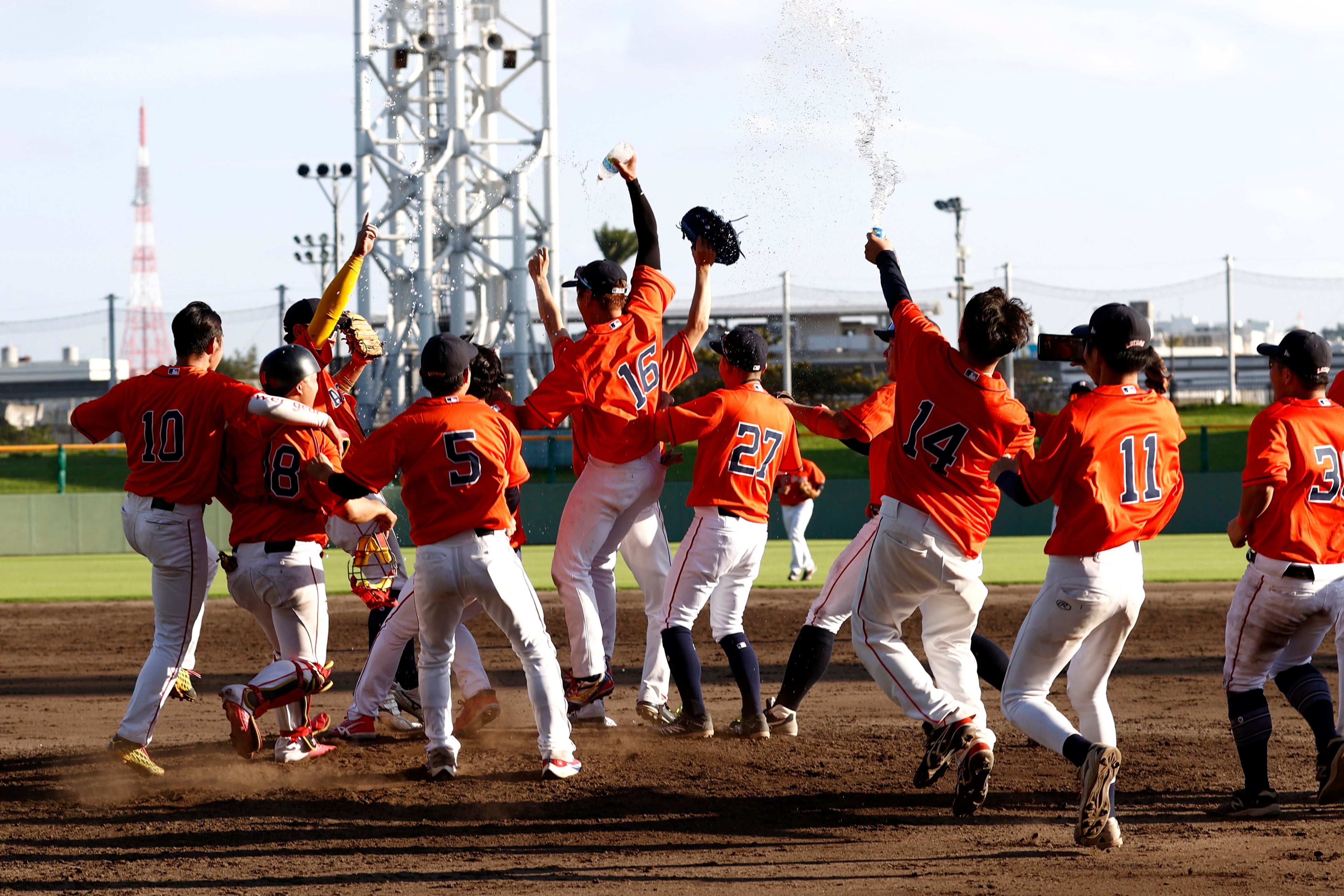 優勝した東海地区代表のBRONZE