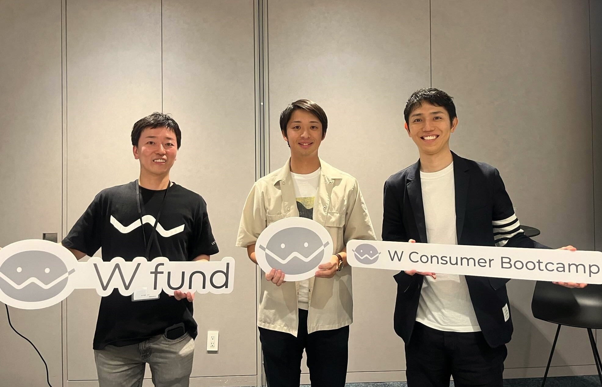 プログラム第1回「コンシューマー企業の経営」の様子。左より、W fund代表パートナー東、株式会社タイミー 代表取締役小川氏、newmo株式会社 代表取締役 CEO青柳氏