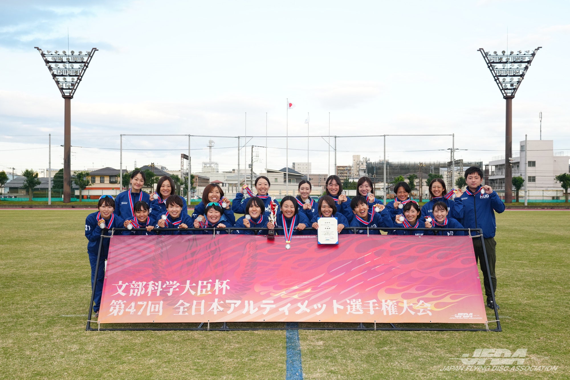 ウィメン部門 優勝：SWAMPYBARG