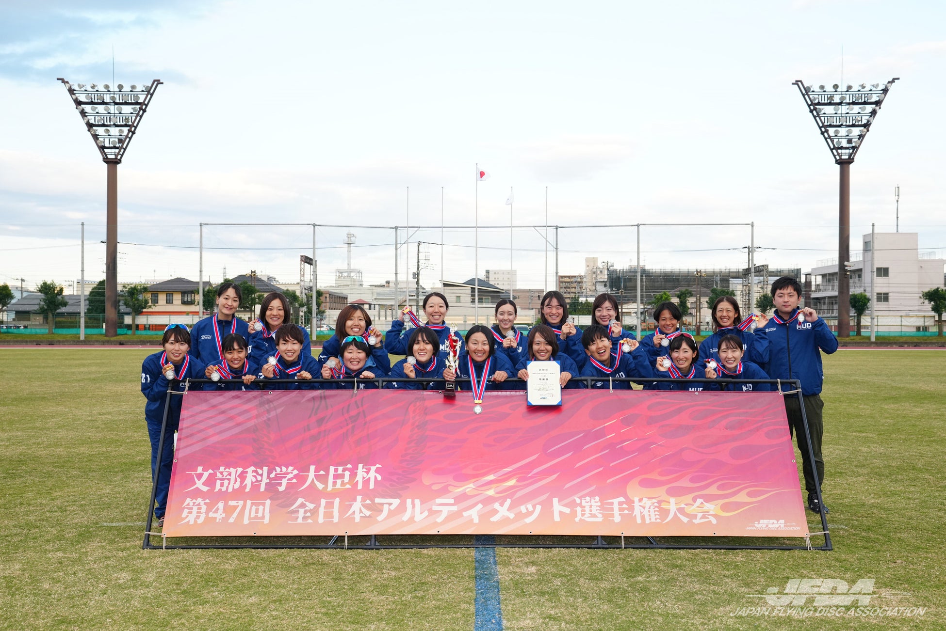 ウィメン部門 優勝:SWAMPYBARG