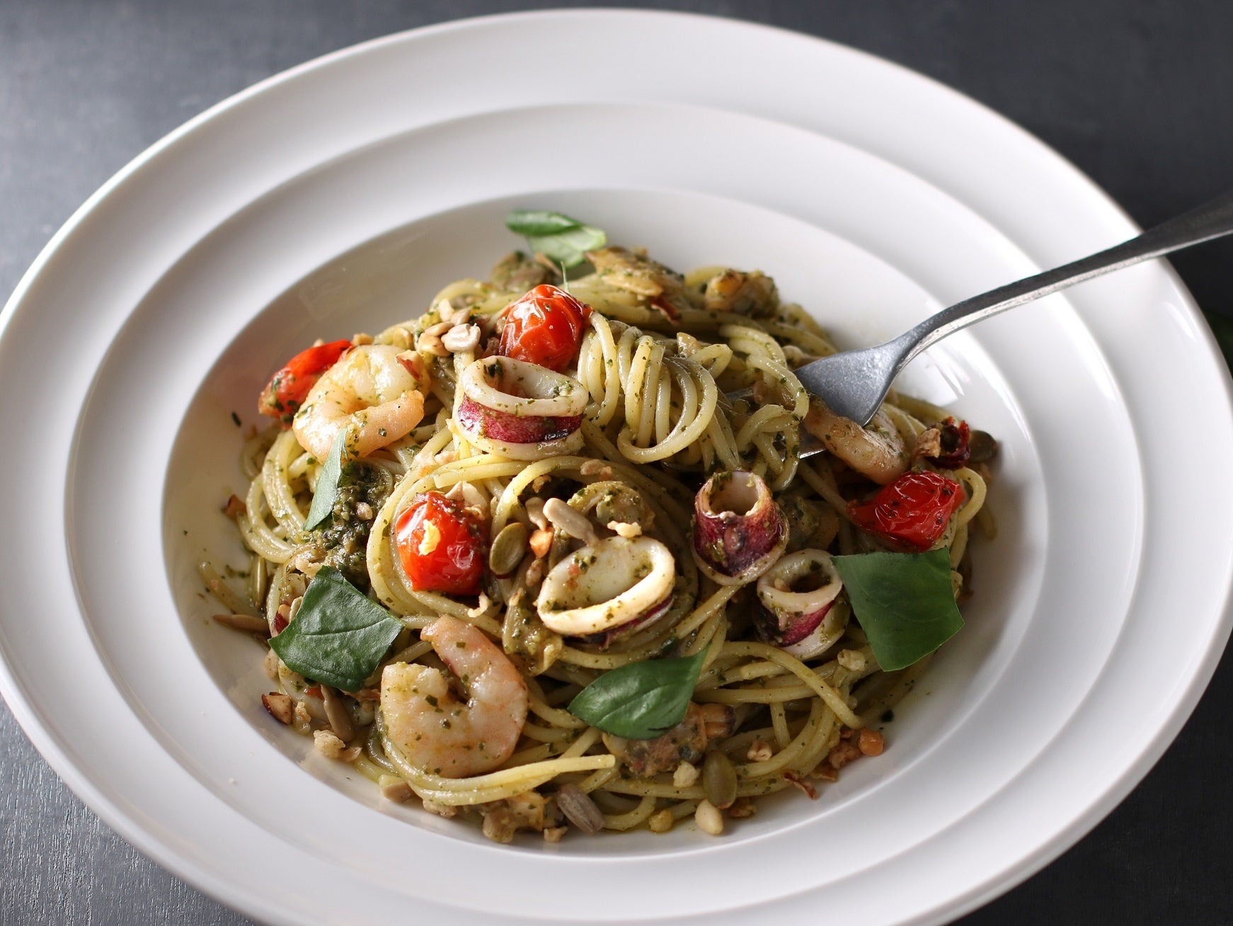 ピエトロレストランメニュー「魚介のバジルソース」