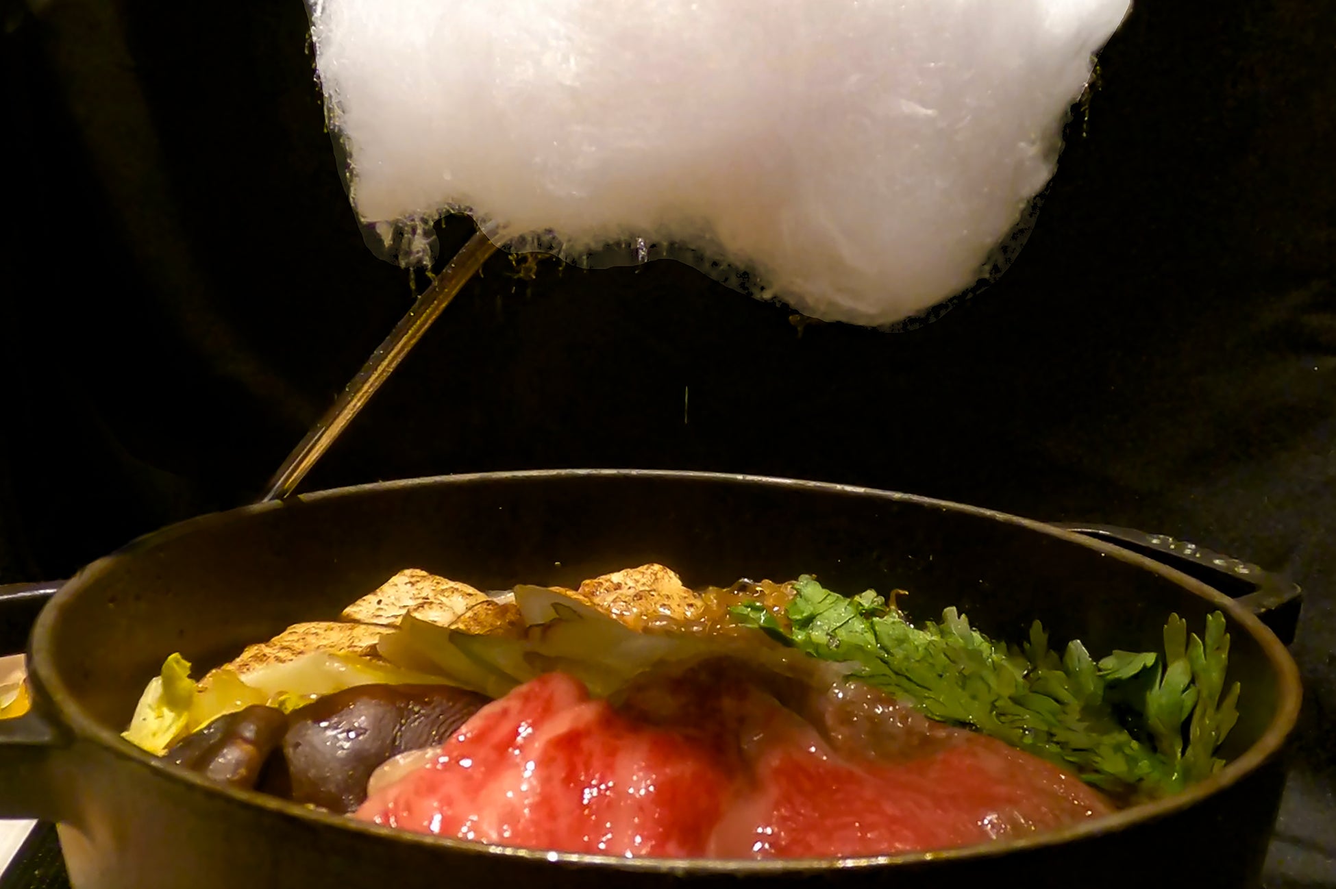ふわふわ綿あめ雲が浮かぶ 和牛すき焼き エクセルホテル東急のプレスリリース ふわふわ綿あめ雲が浮かぶ 和牛すき焼き エクセルホテル東急のプレスリリース