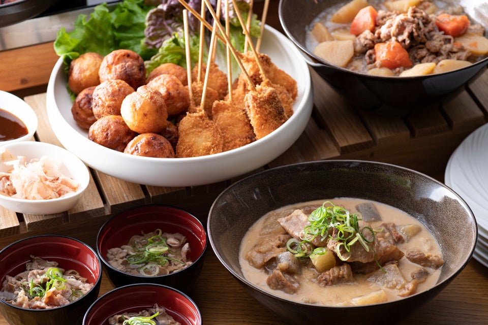 17F  レストランピクニカの朝食ブッフェでは、大阪のB級グルメもお楽しみいただけます