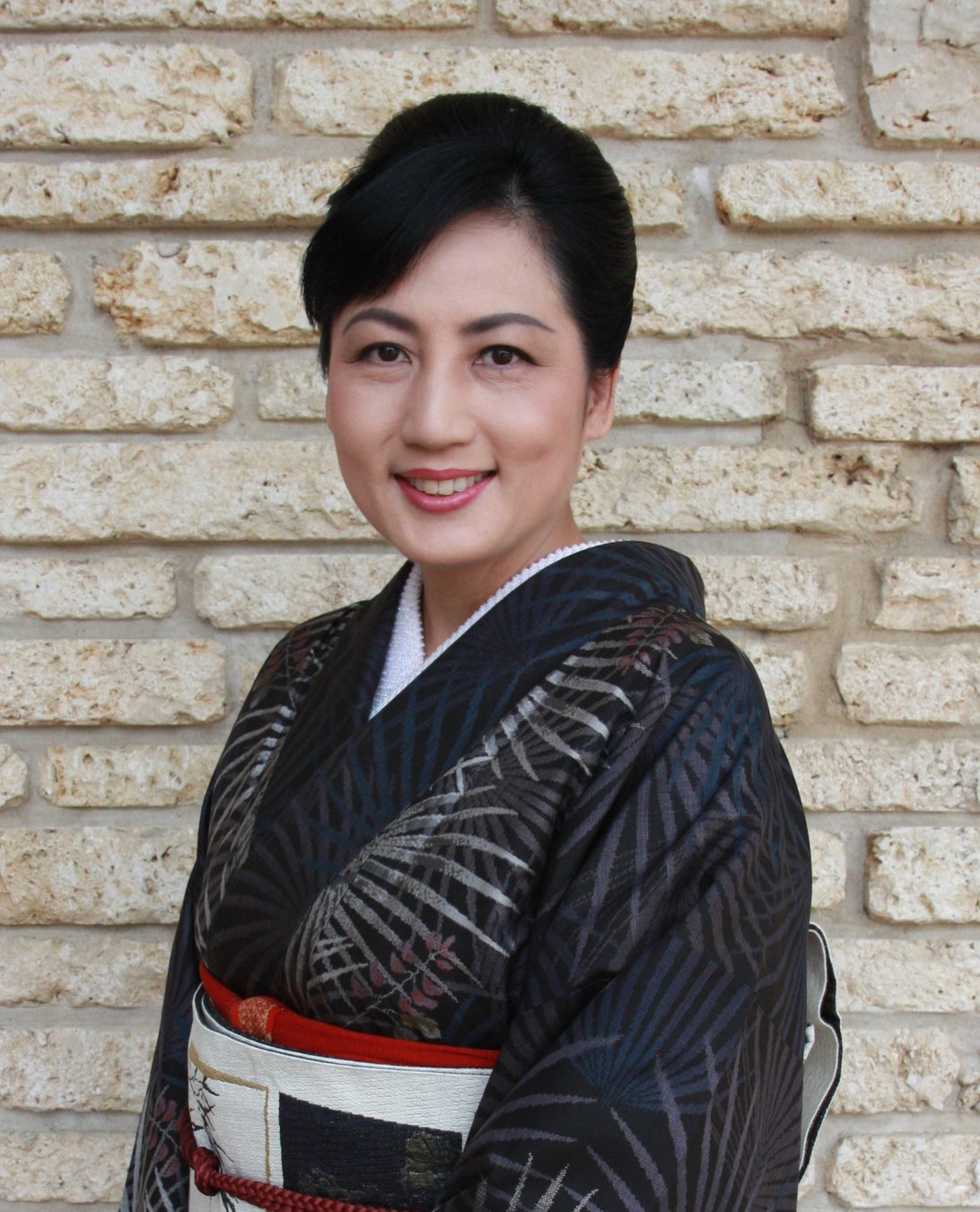 宮崎 緑  氏