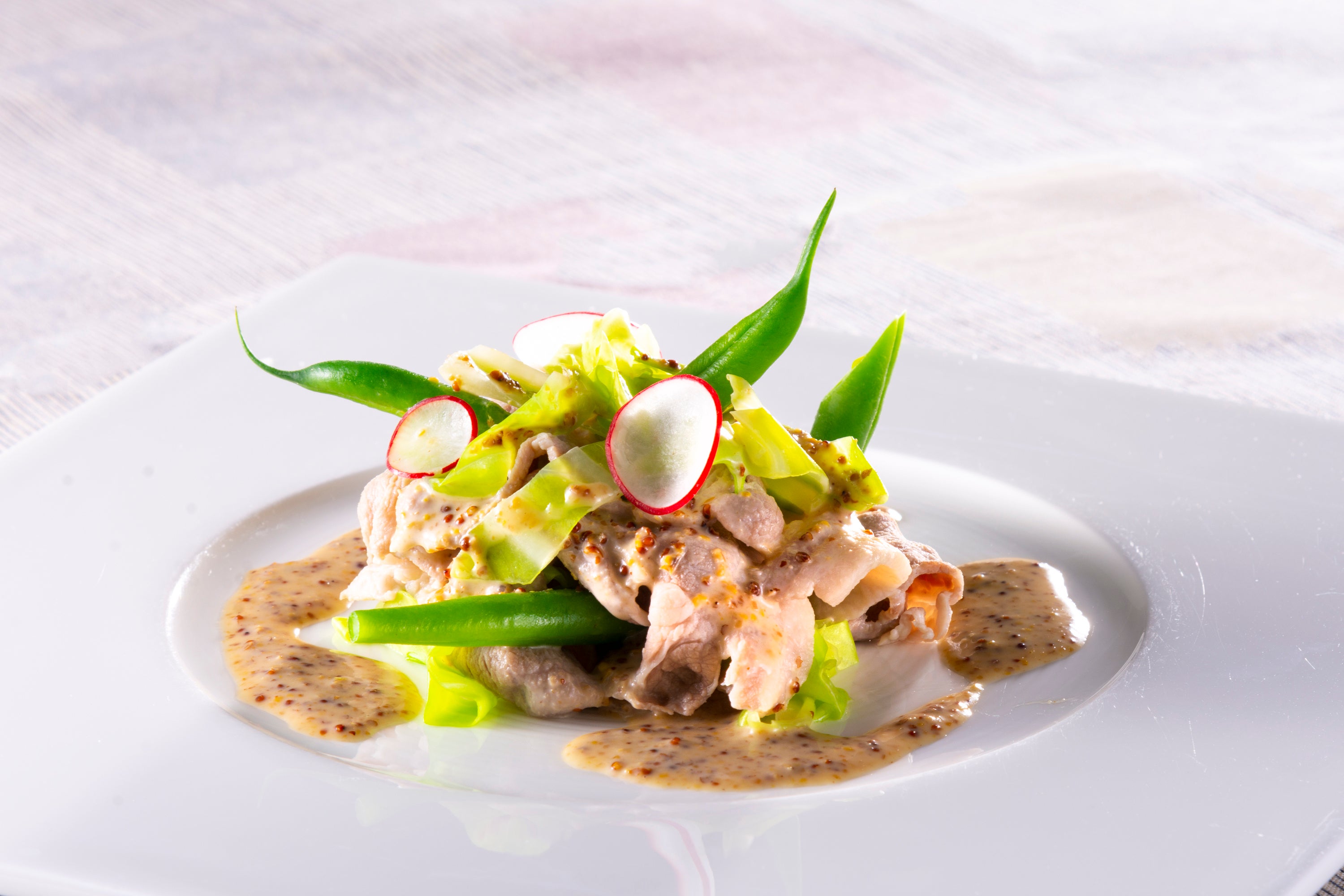 鹿児島県産豚肩ロースのしゃぶしゃぶ　マスタードソース