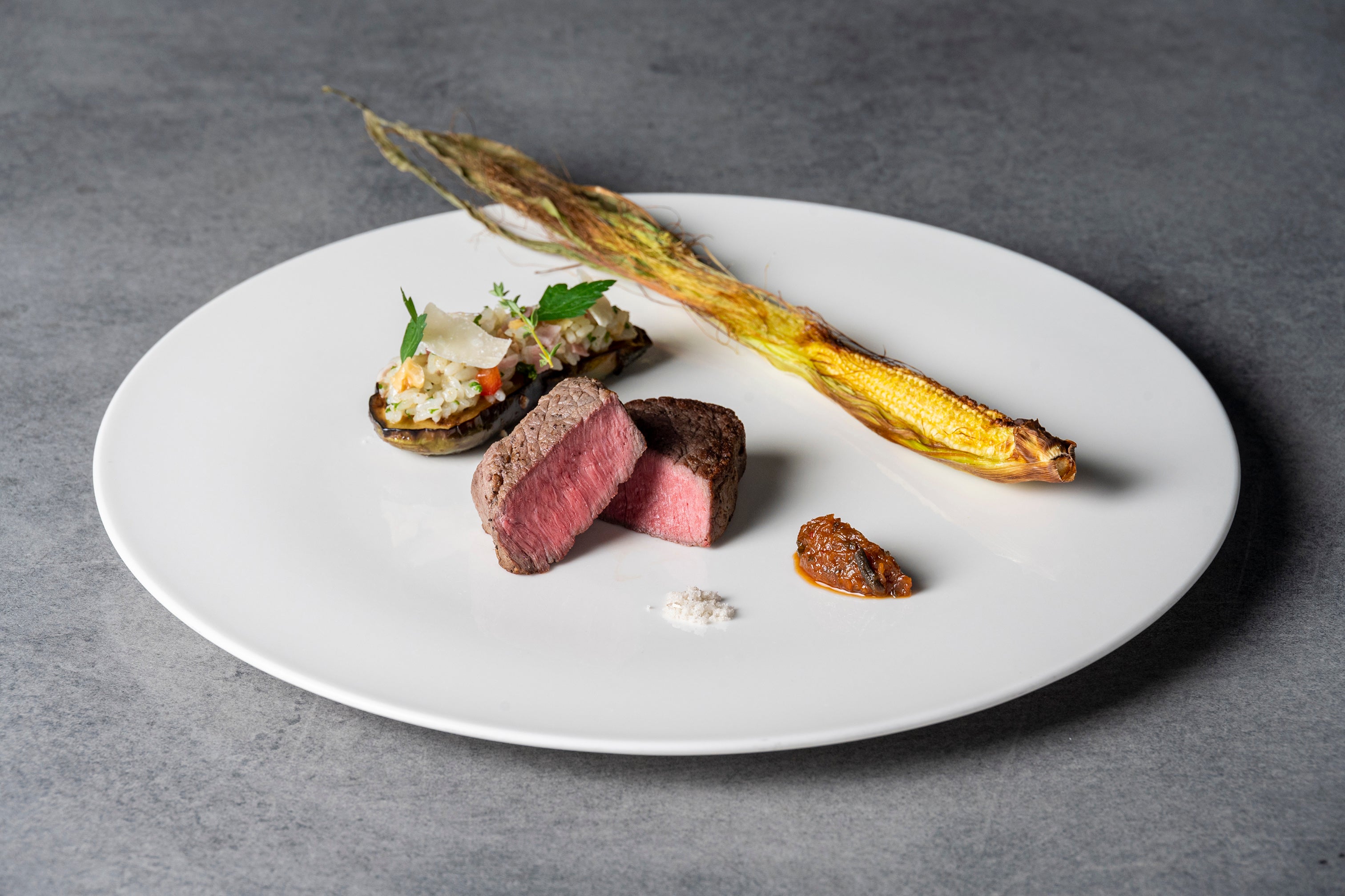 福島和牛のロースト 茄子のオーブン焼きと南蛮もろみのアクセント