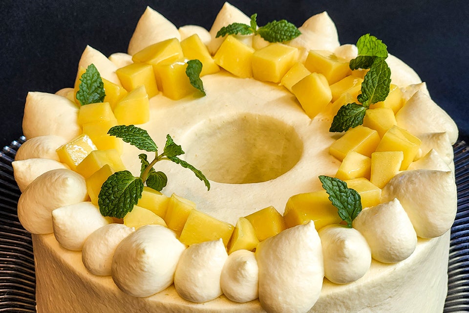 マンゴーのシフォンケーキ