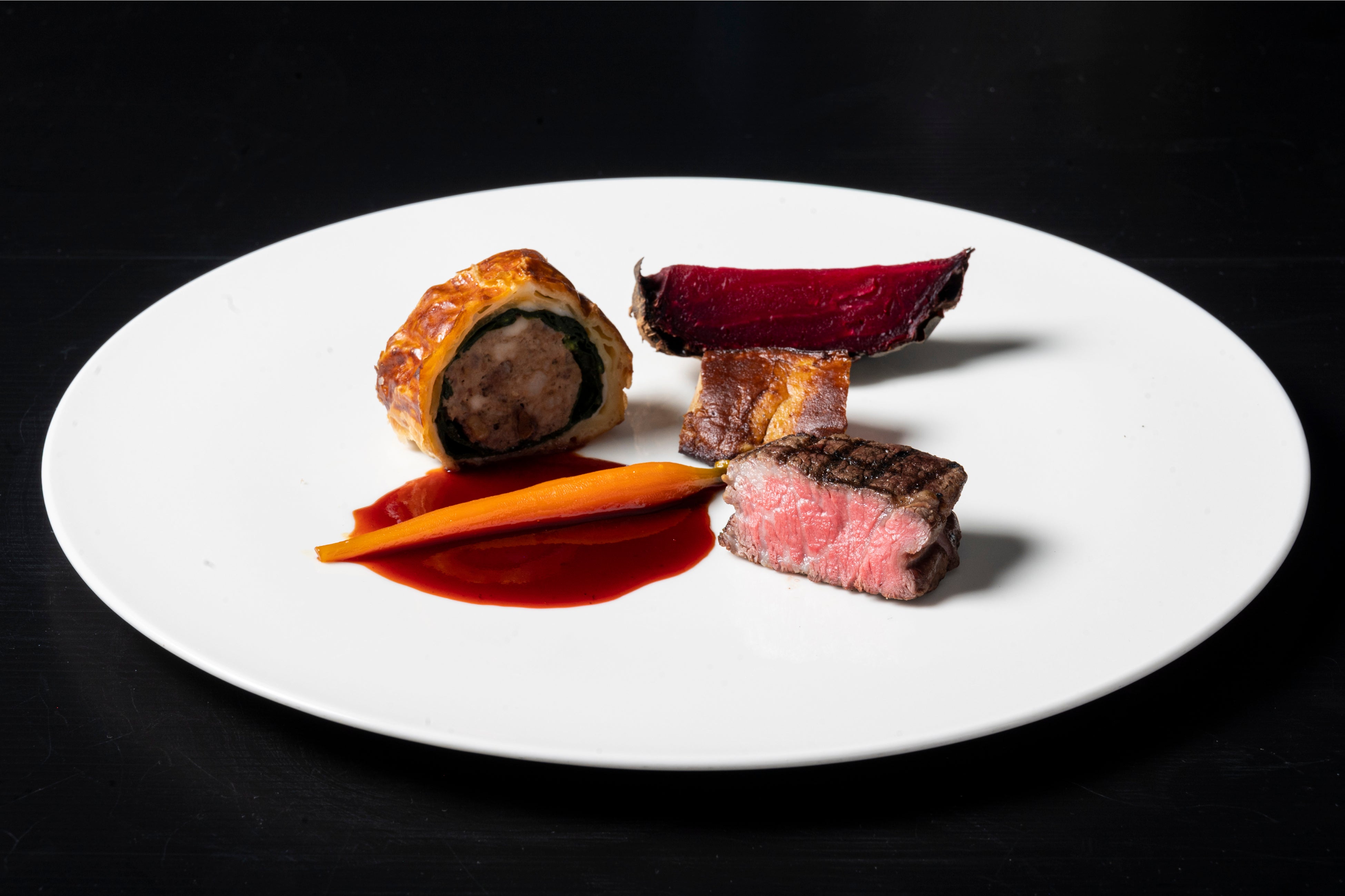 ▪北海道産蝦夷鹿のパテアンクルート 国産ヒレ肉のグリエ フォアグラ添え マデラソース