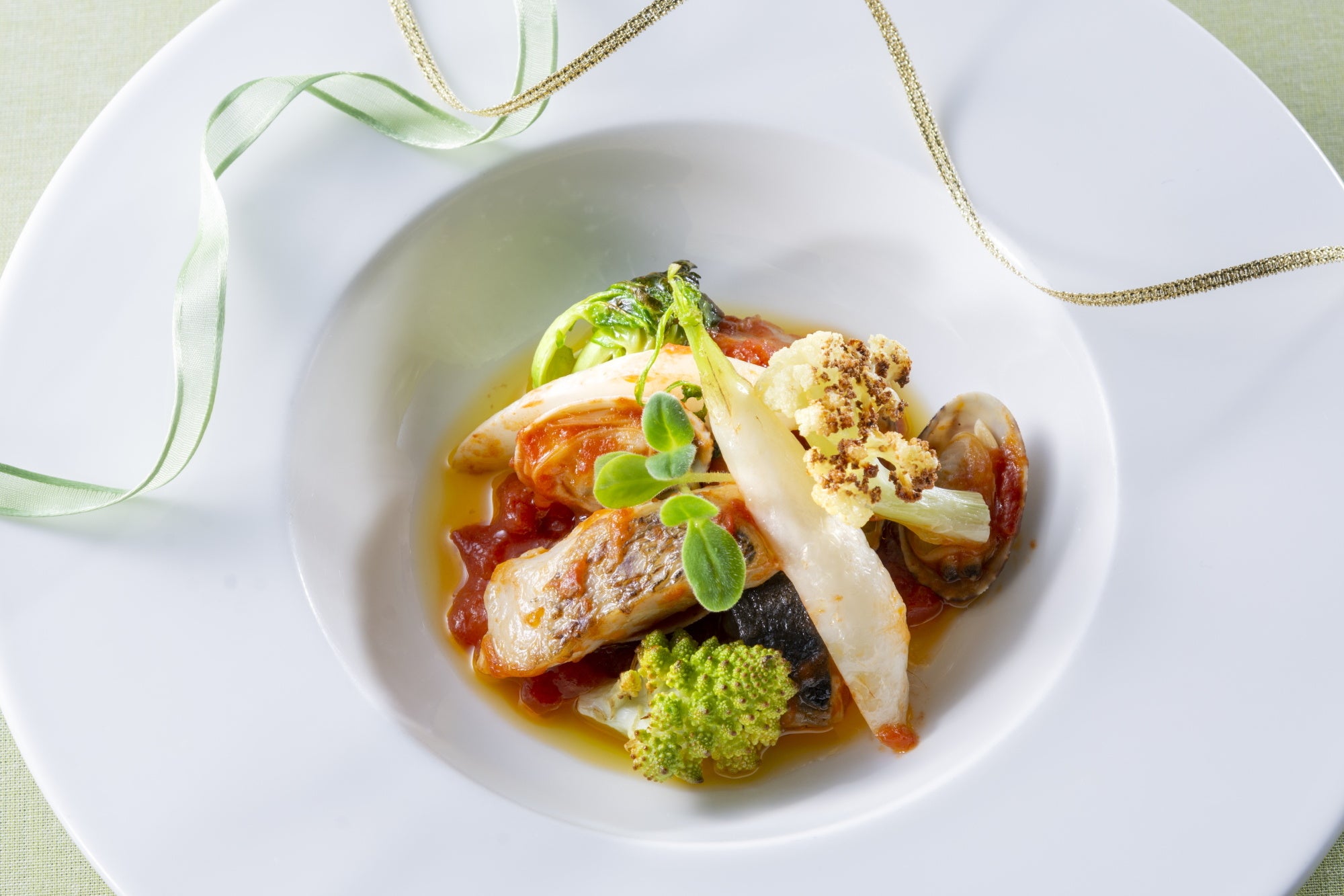 【2月魚料理】富山湾のお魚とアサリのリヴォルノ風