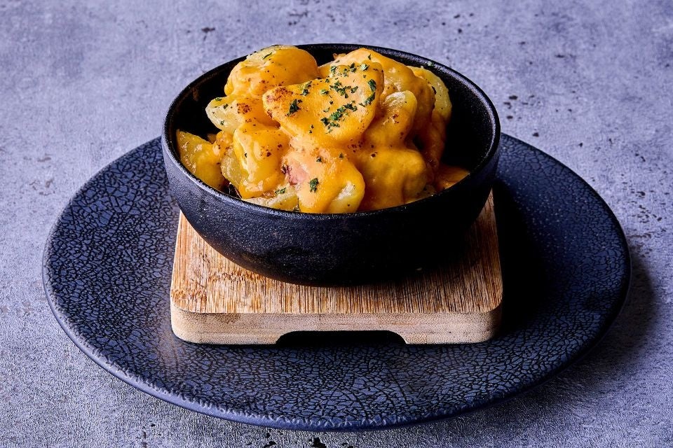 キタアカリとアンチョビのガーリックソテー