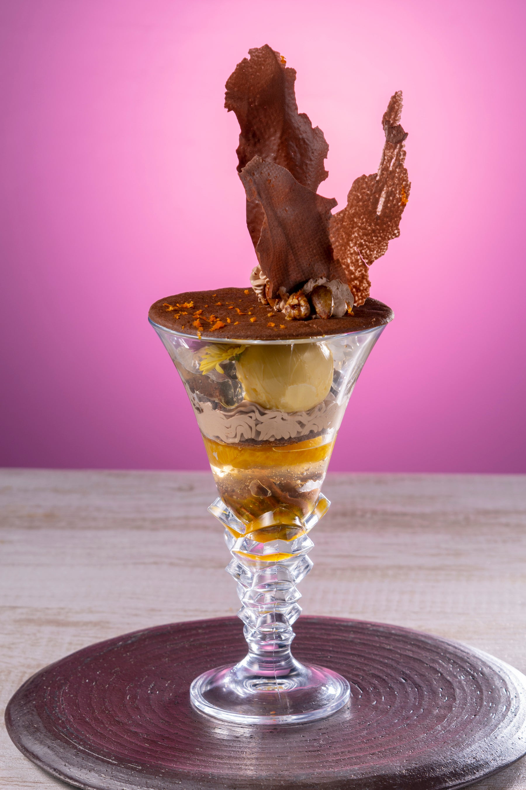 濃厚チョコレートと爽やかなオレンジ香るパフェ